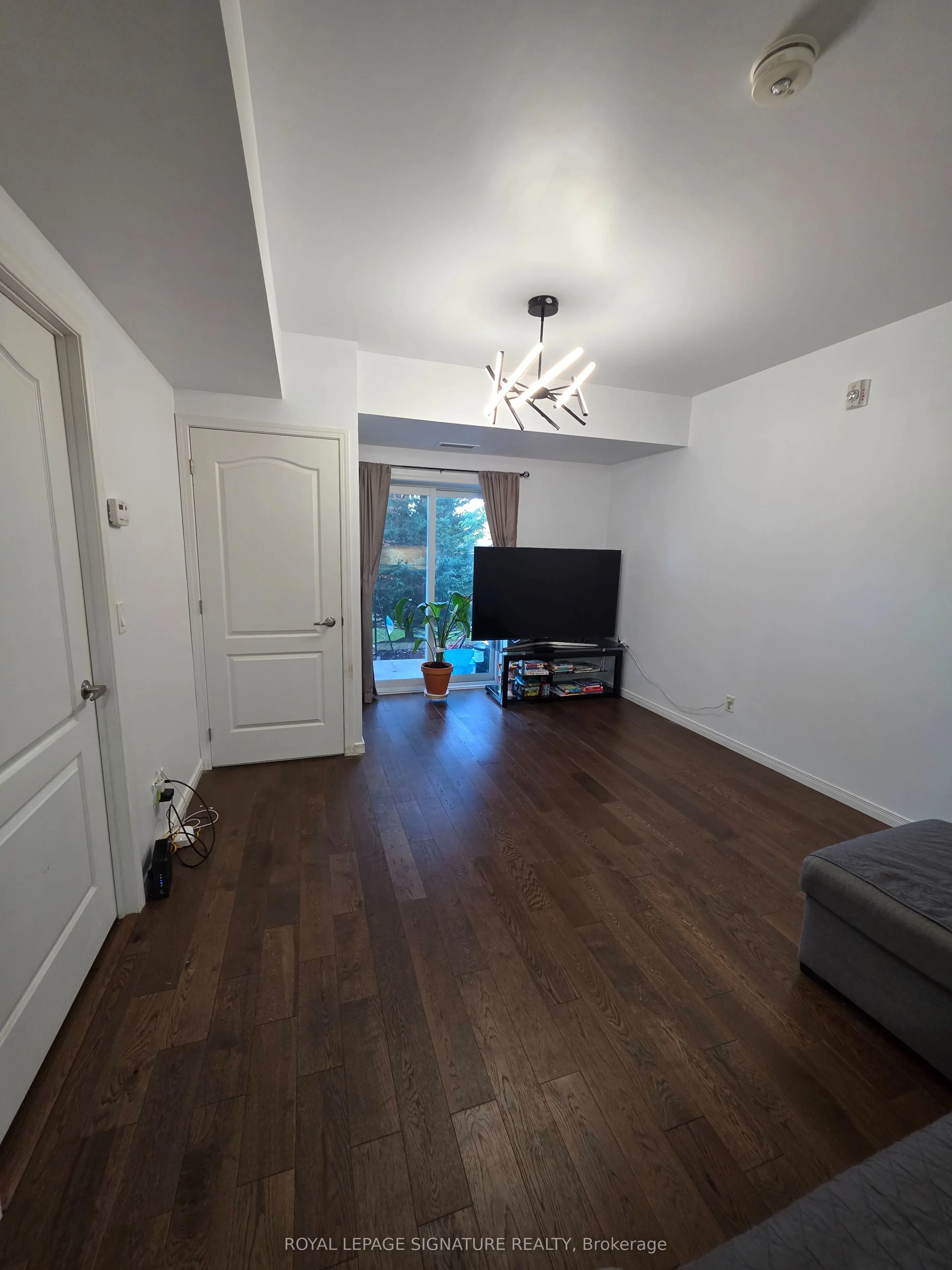 910 Wentworth Street #102