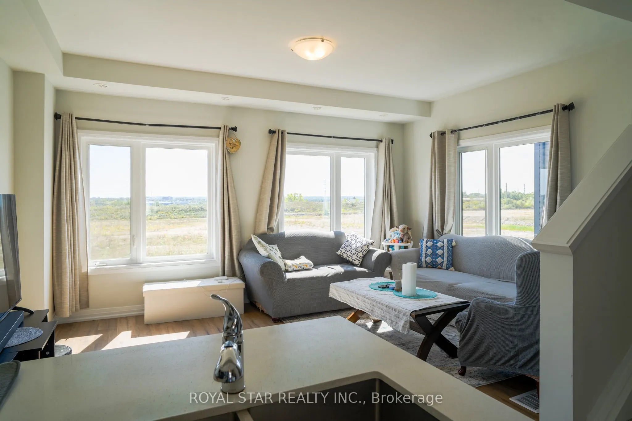 155 Equestrian Way #92