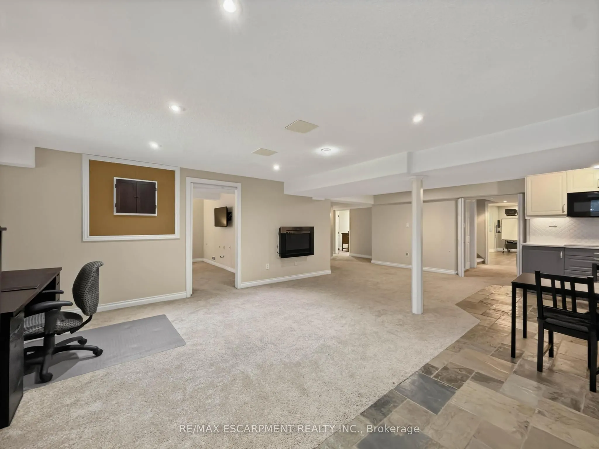 74 Davidson Boulevard