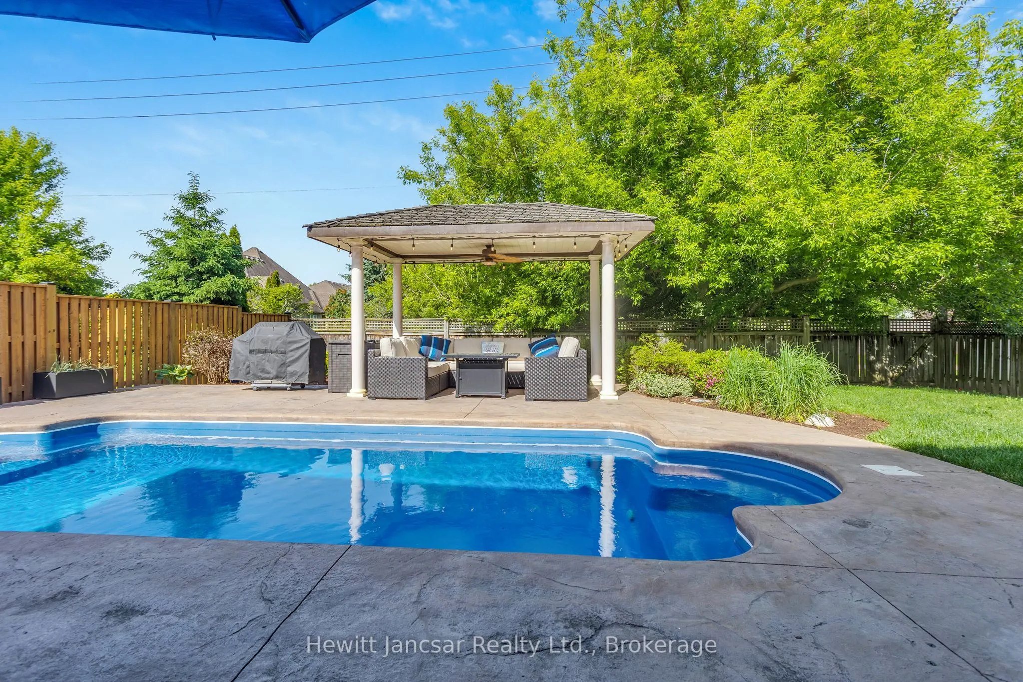 211 Terrace Wood Crescent