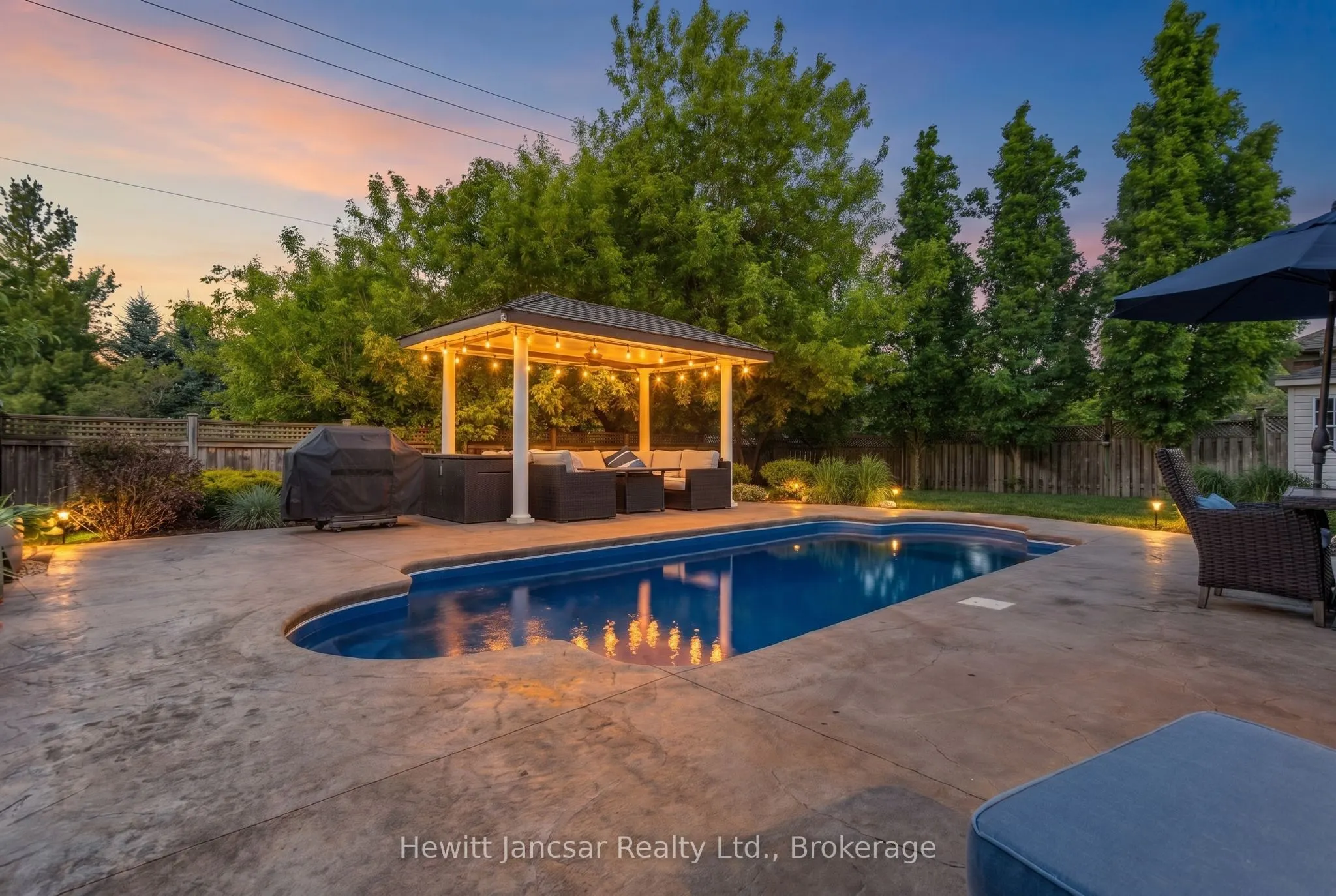 211 Terrace Wood Crescent