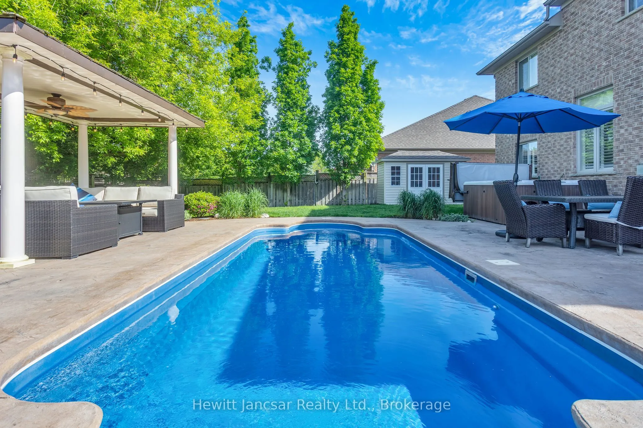 211 Terrace Wood Crescent
