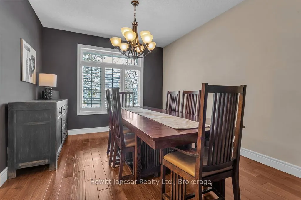 211 Terrace Wood Crescent