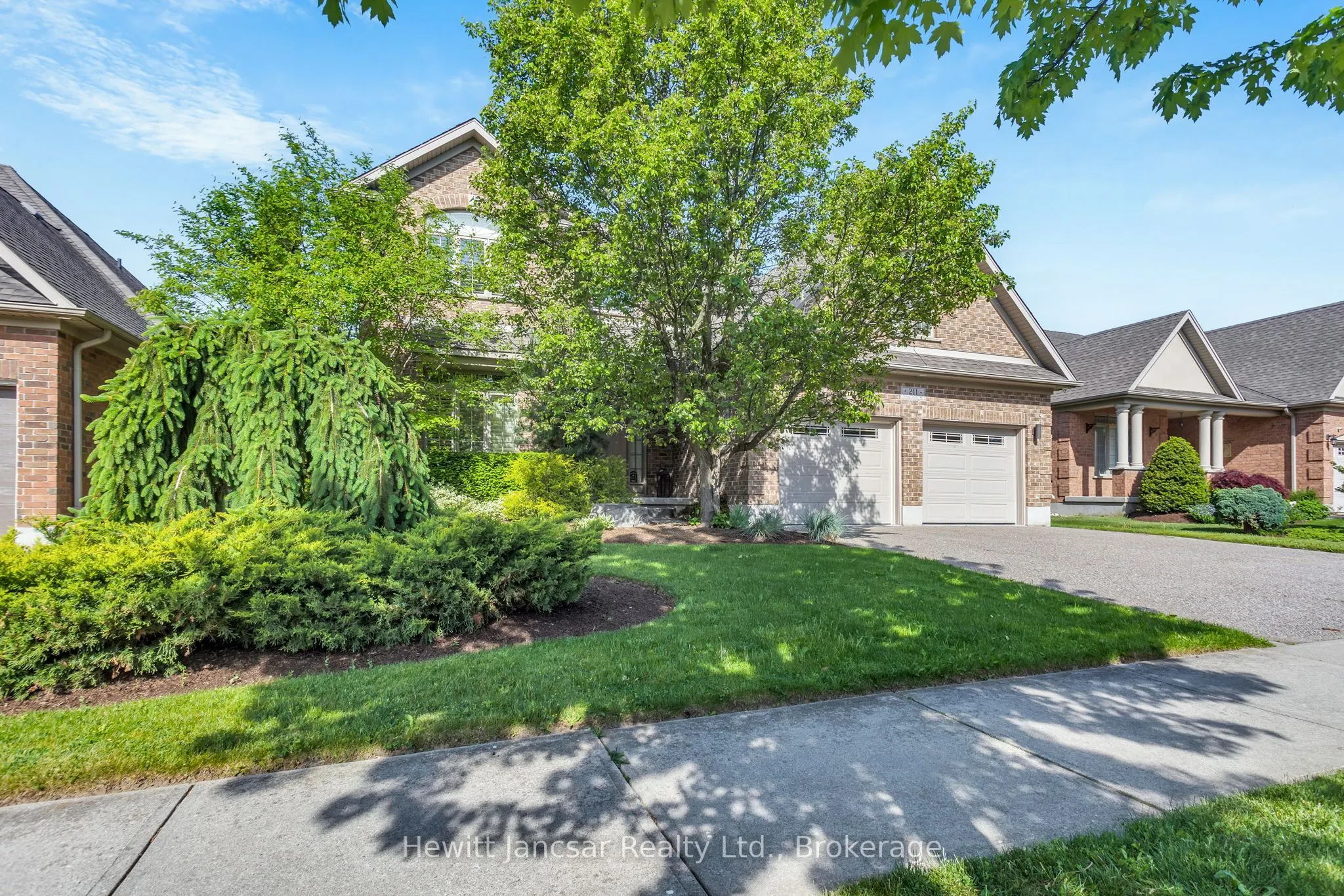 211 Terrace Wood Crescent