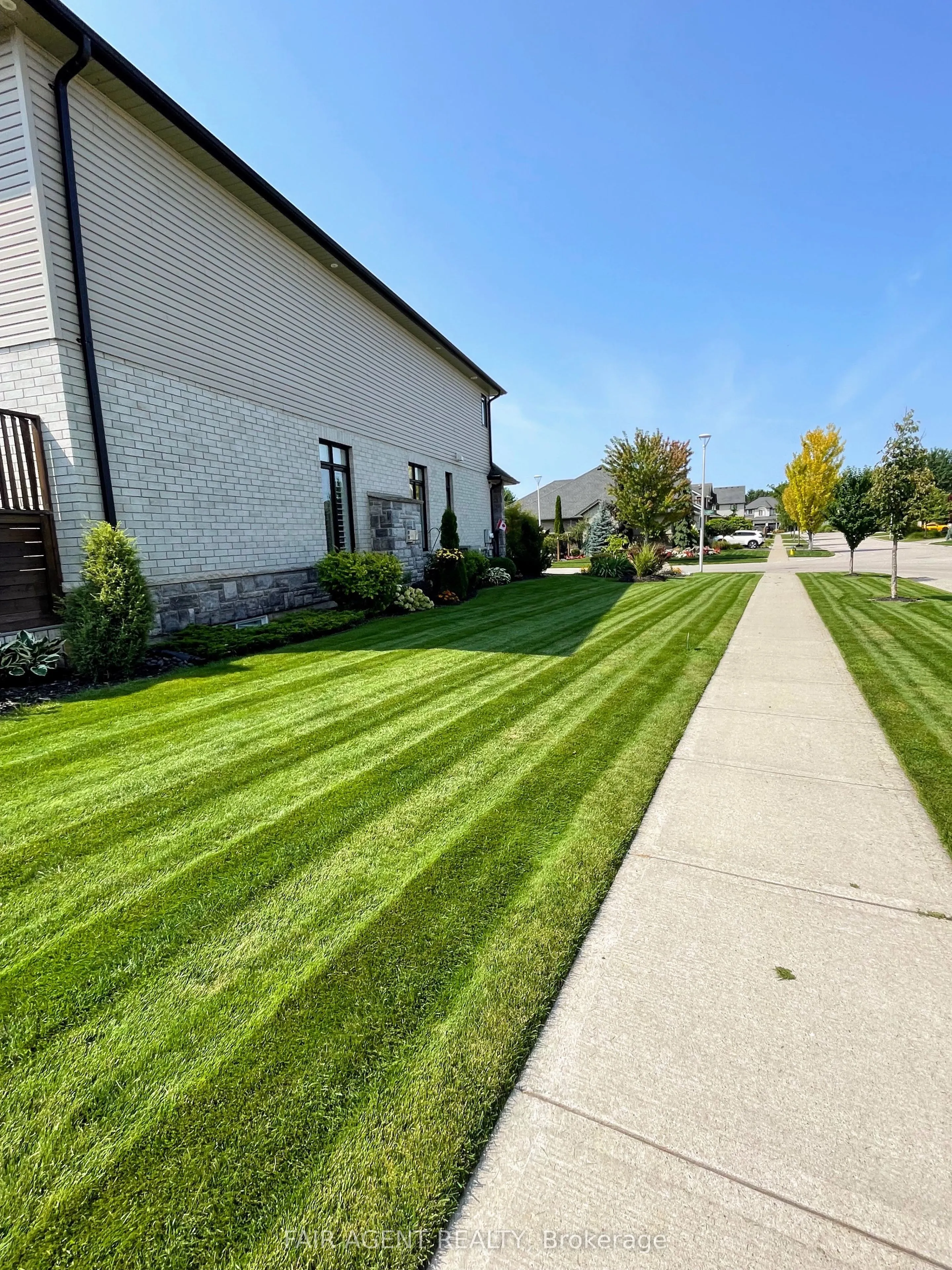 1236 Alberni Road