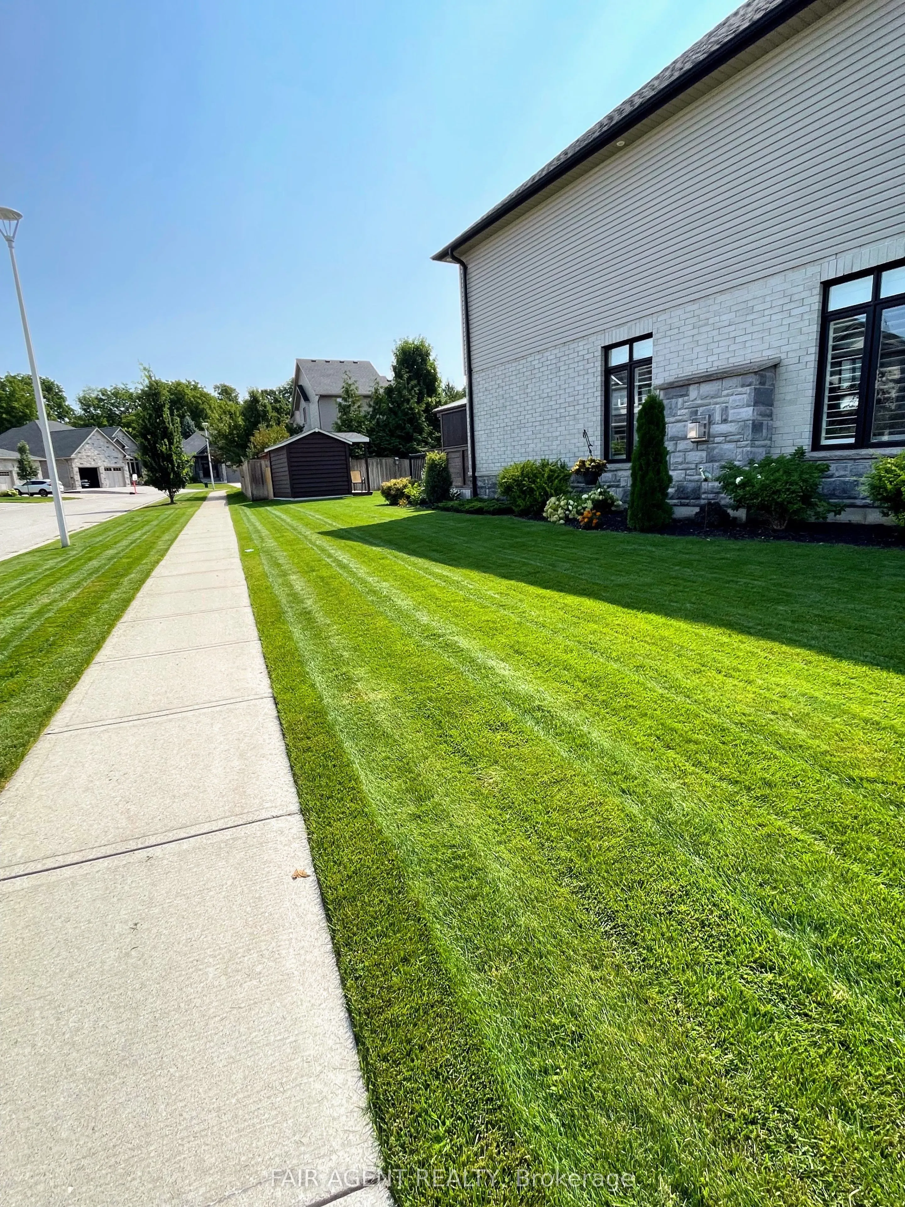 1236 Alberni Road
