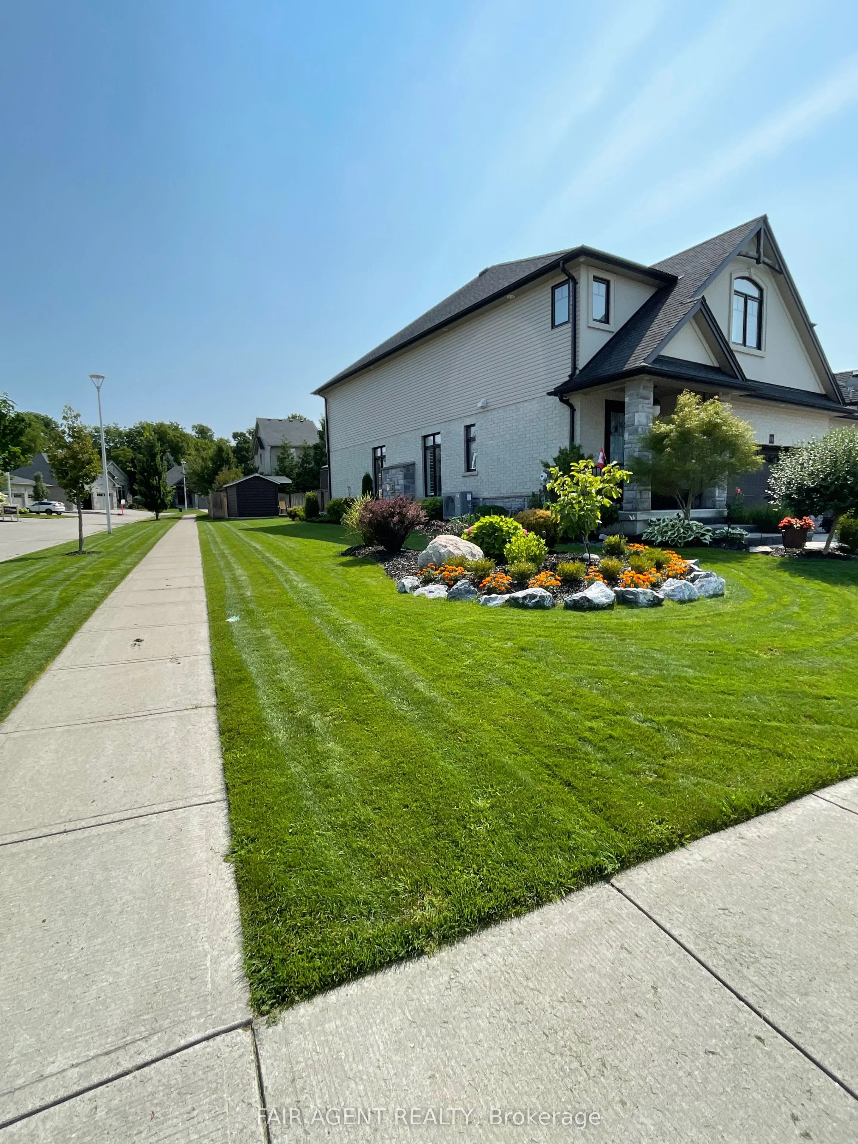 1236 Alberni Road
