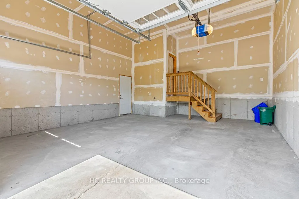 181 Yellow Birch Crescent