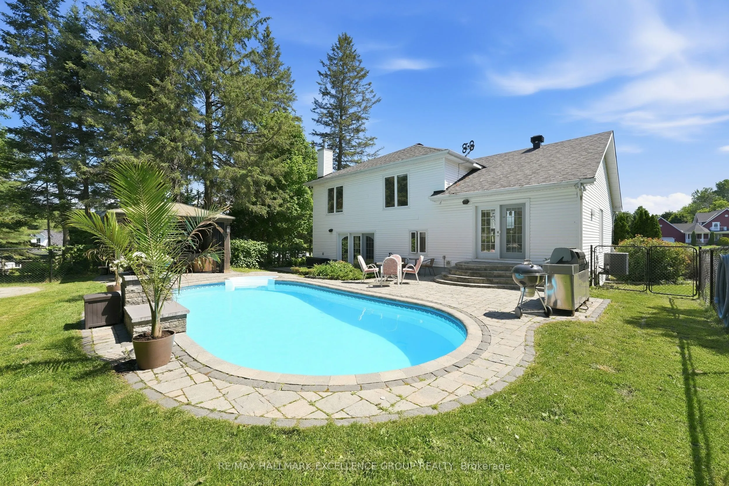 480 Du Ruisseau Street