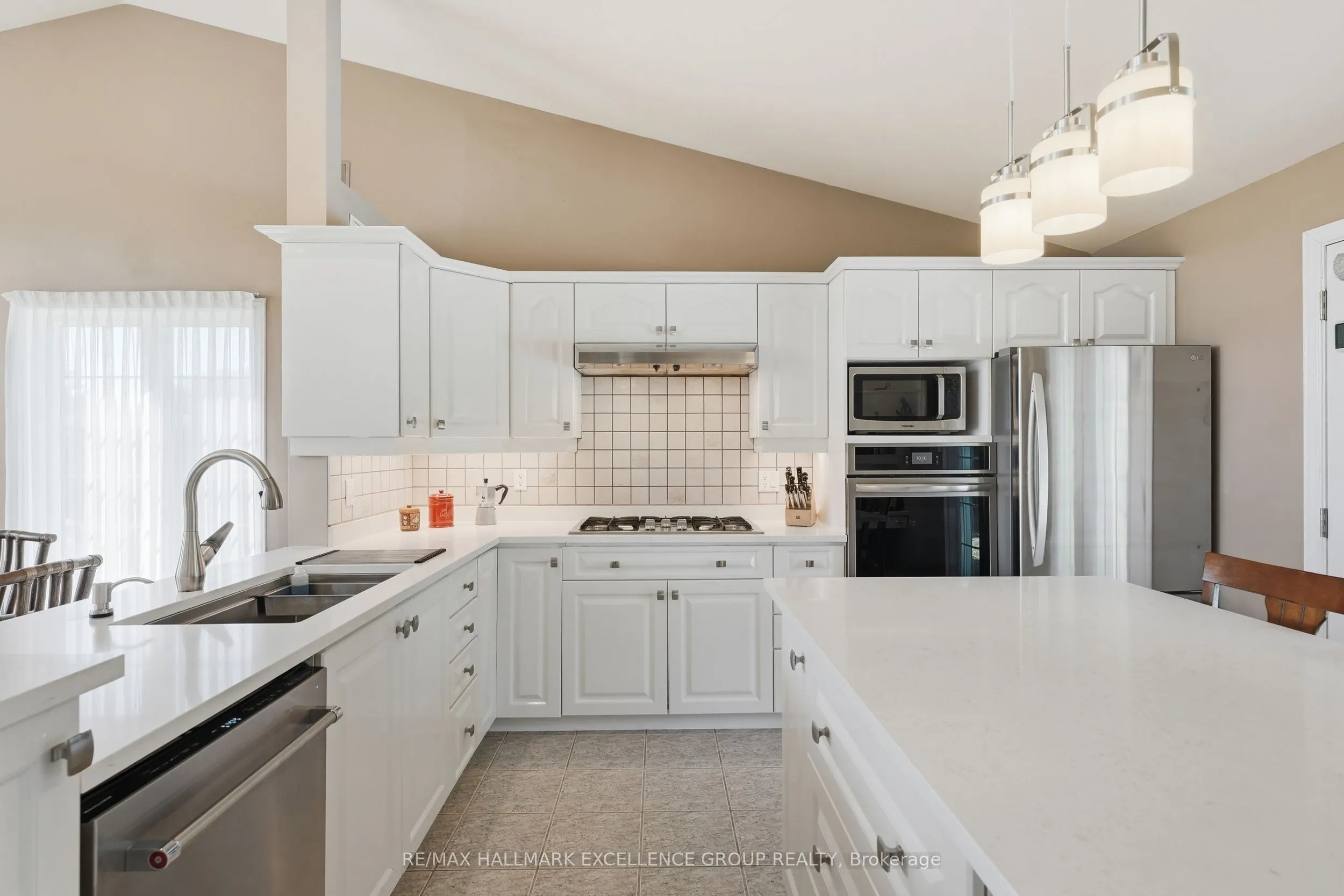 480 Du Ruisseau Street