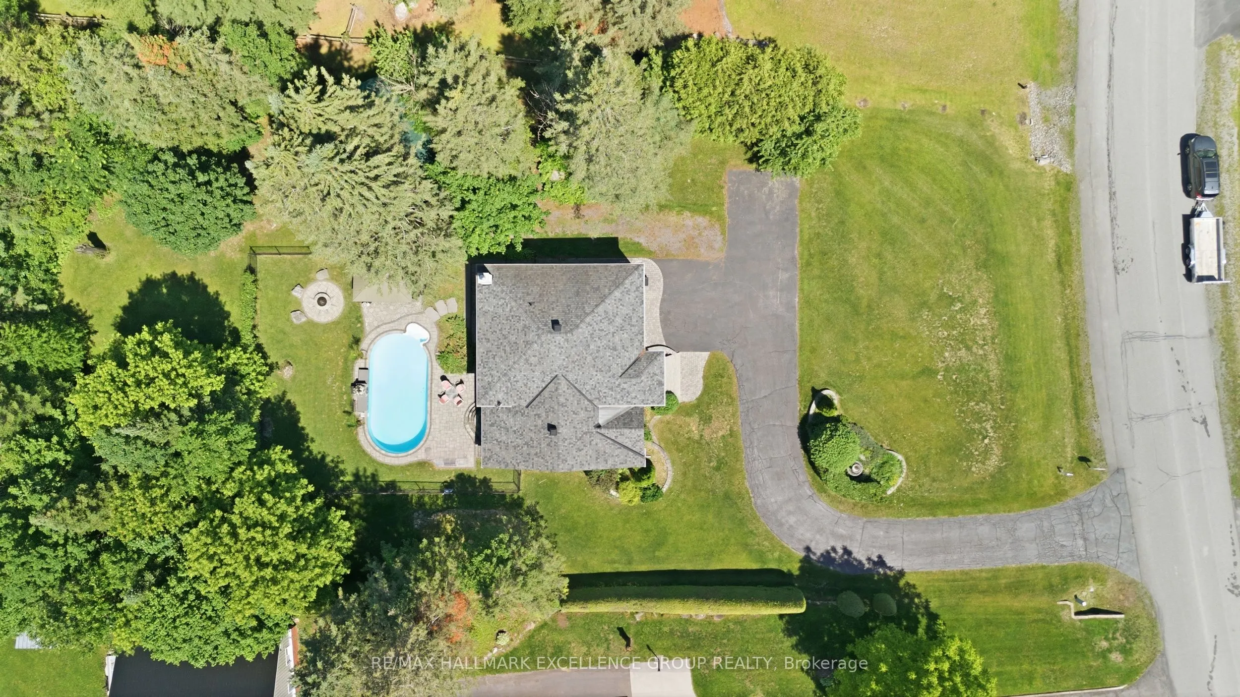 480 Du Ruisseau Street