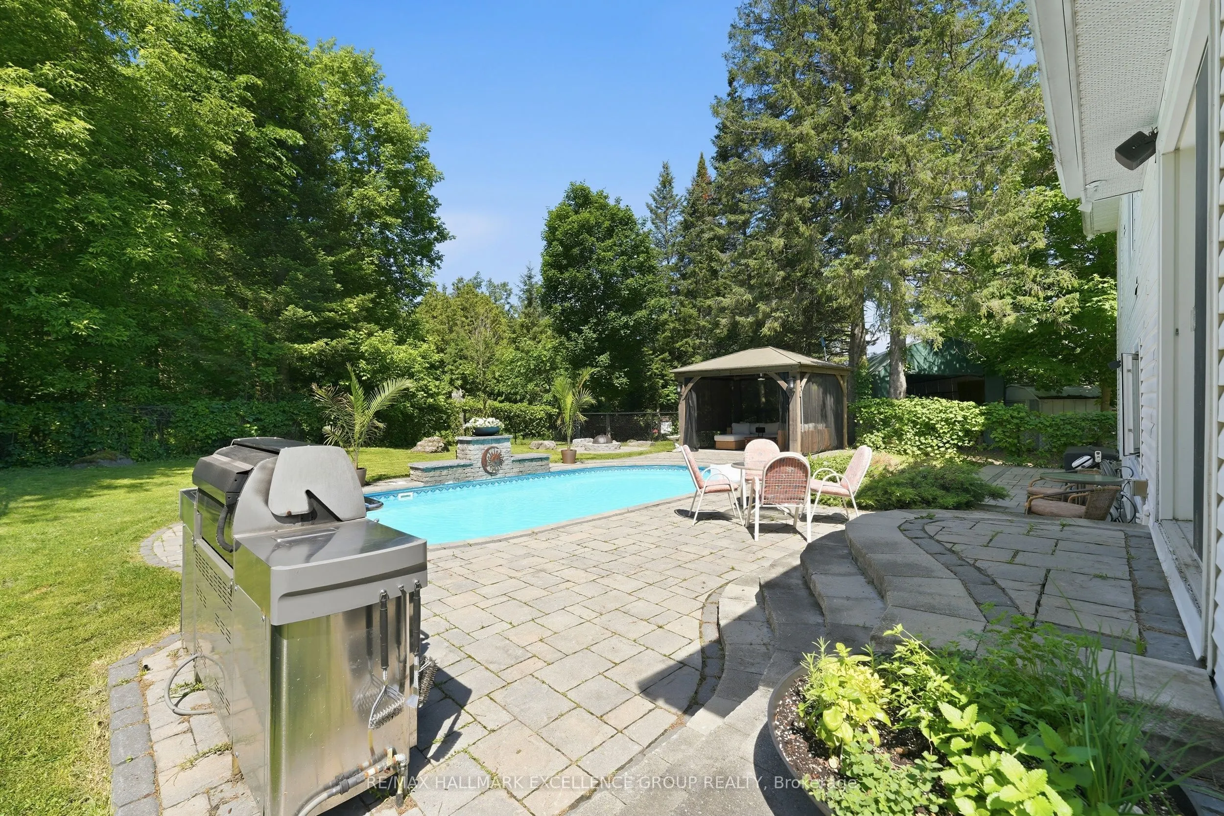 480 Du Ruisseau Street