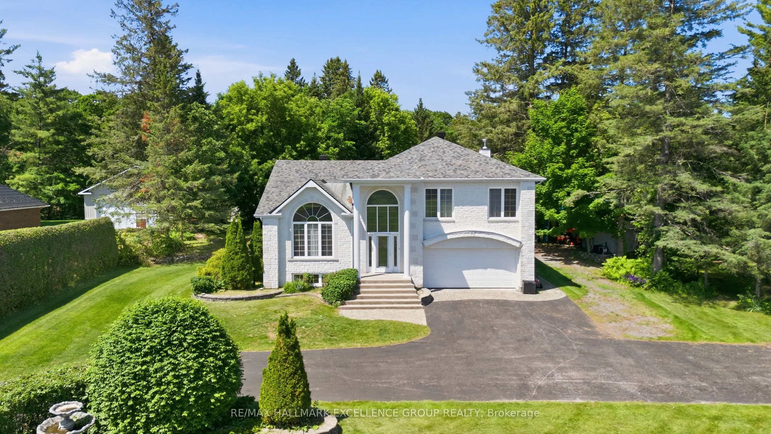 480 Du Ruisseau Street