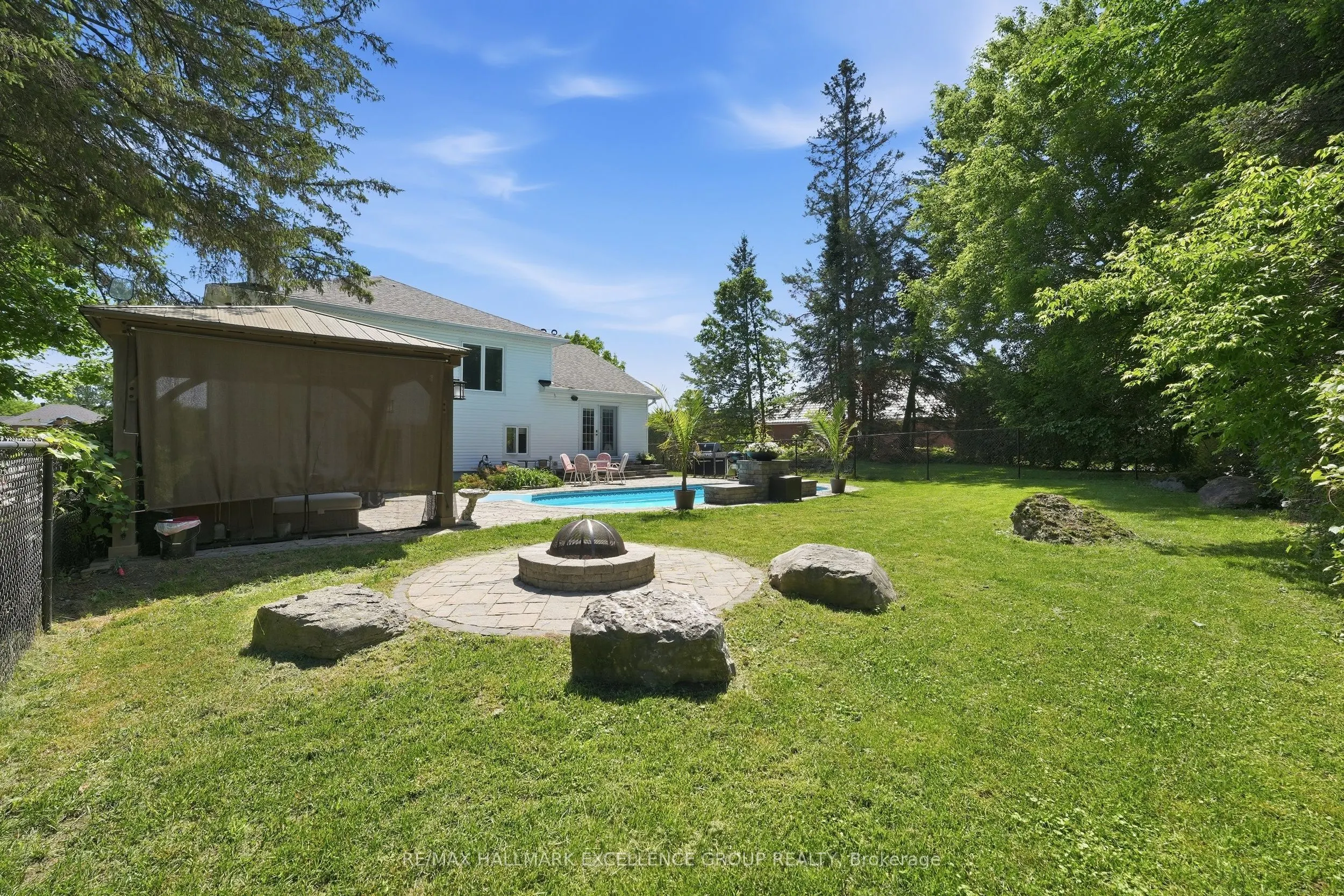 480 Du Ruisseau Street