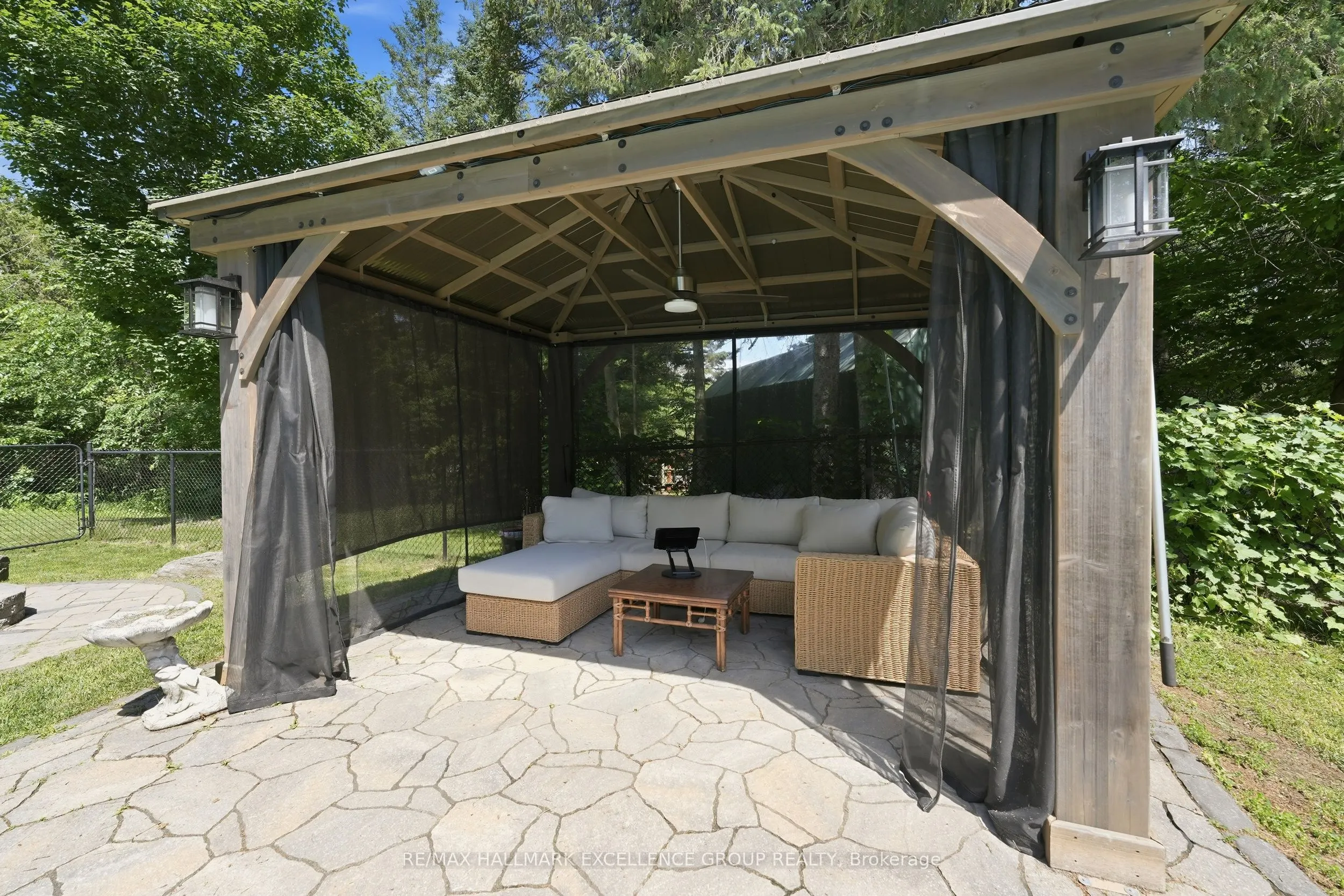 480 Du Ruisseau Street