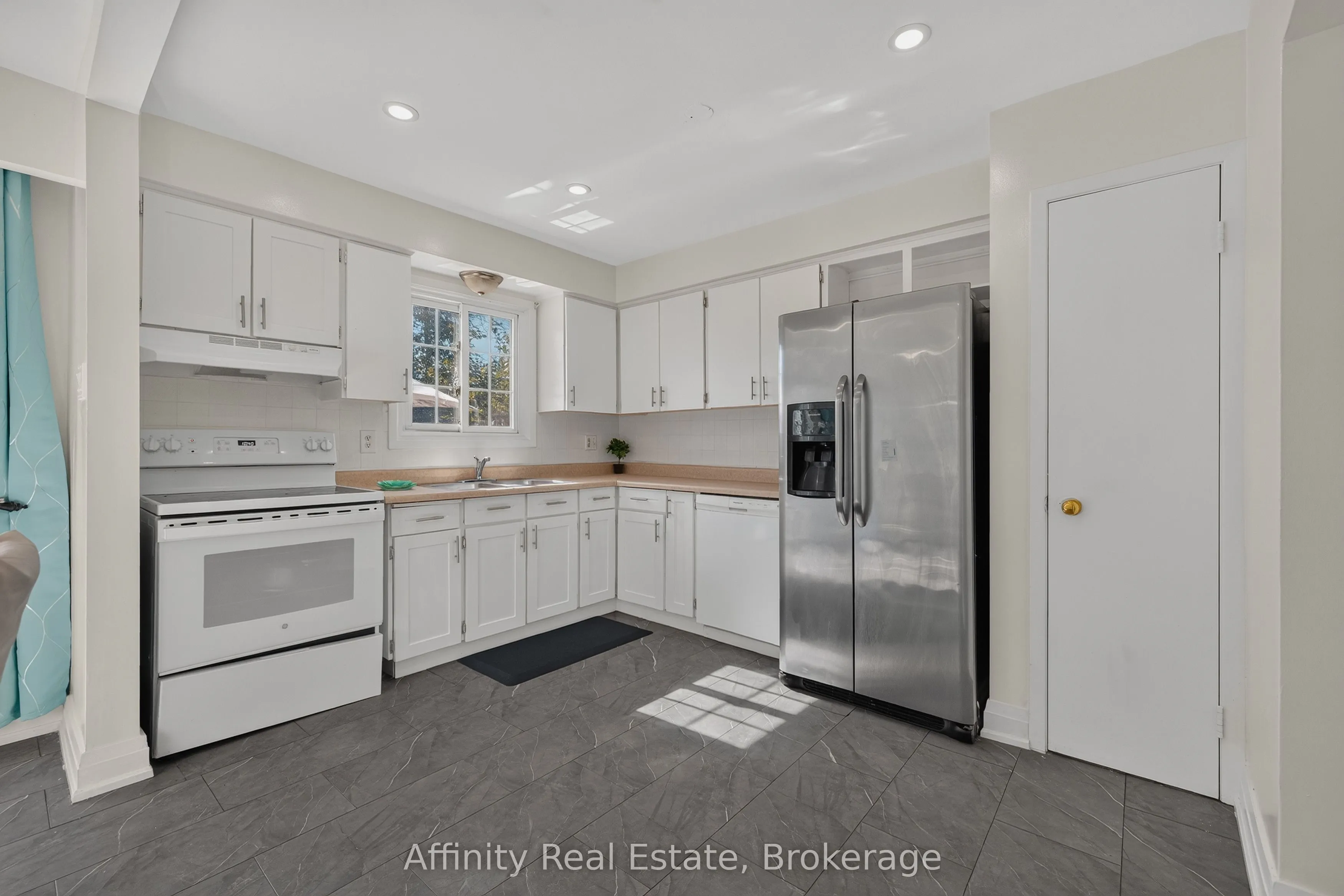 59 Ralgreen Crescent