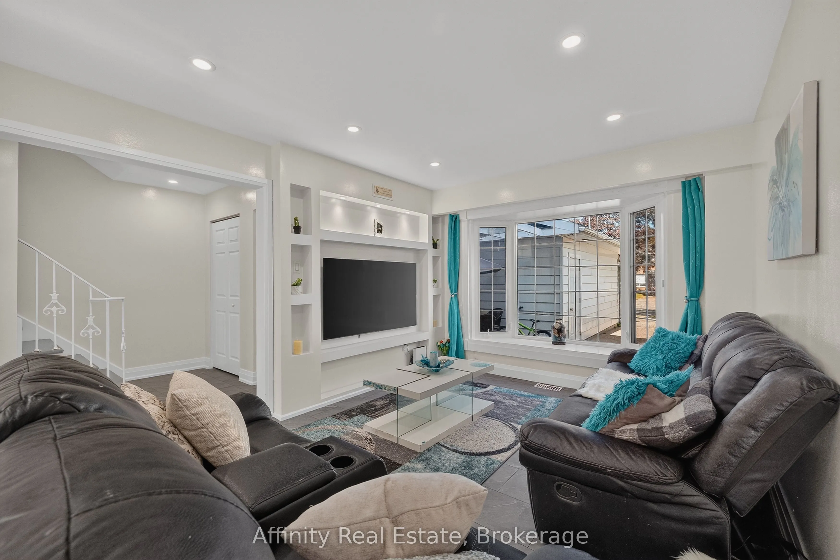 59 Ralgreen Crescent