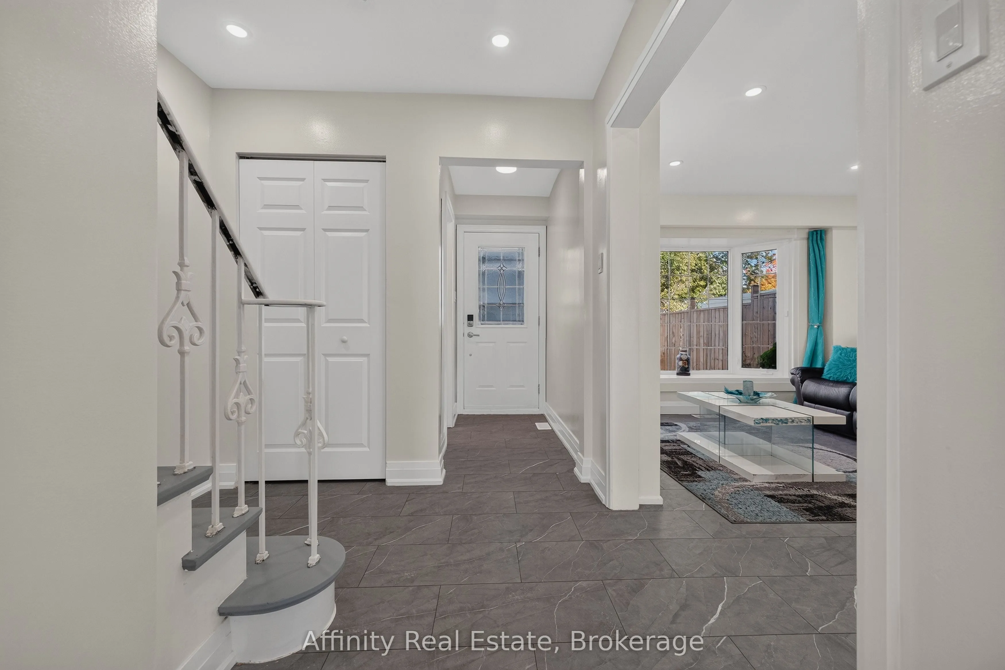 59 Ralgreen Crescent