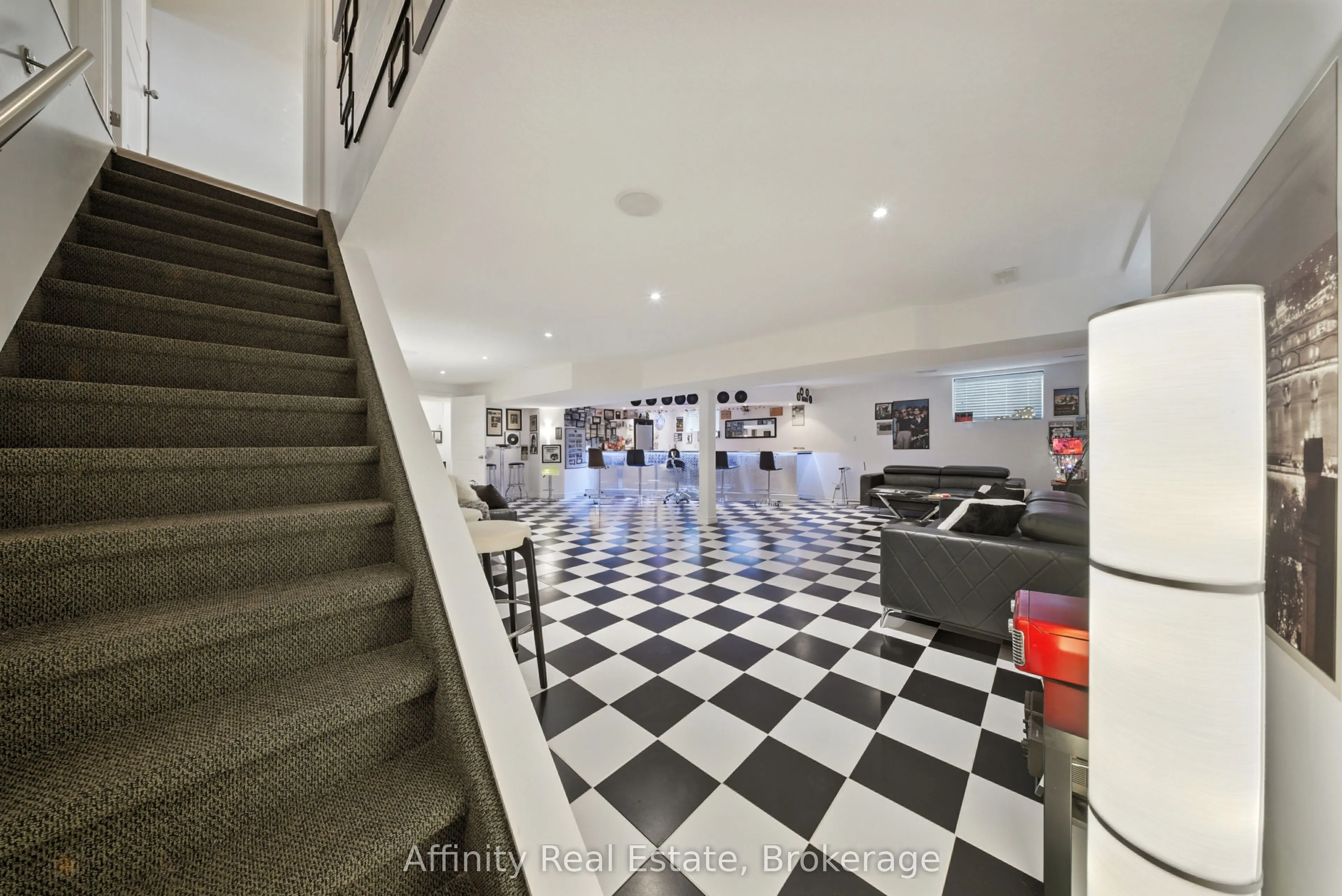 257 Donly Drive S