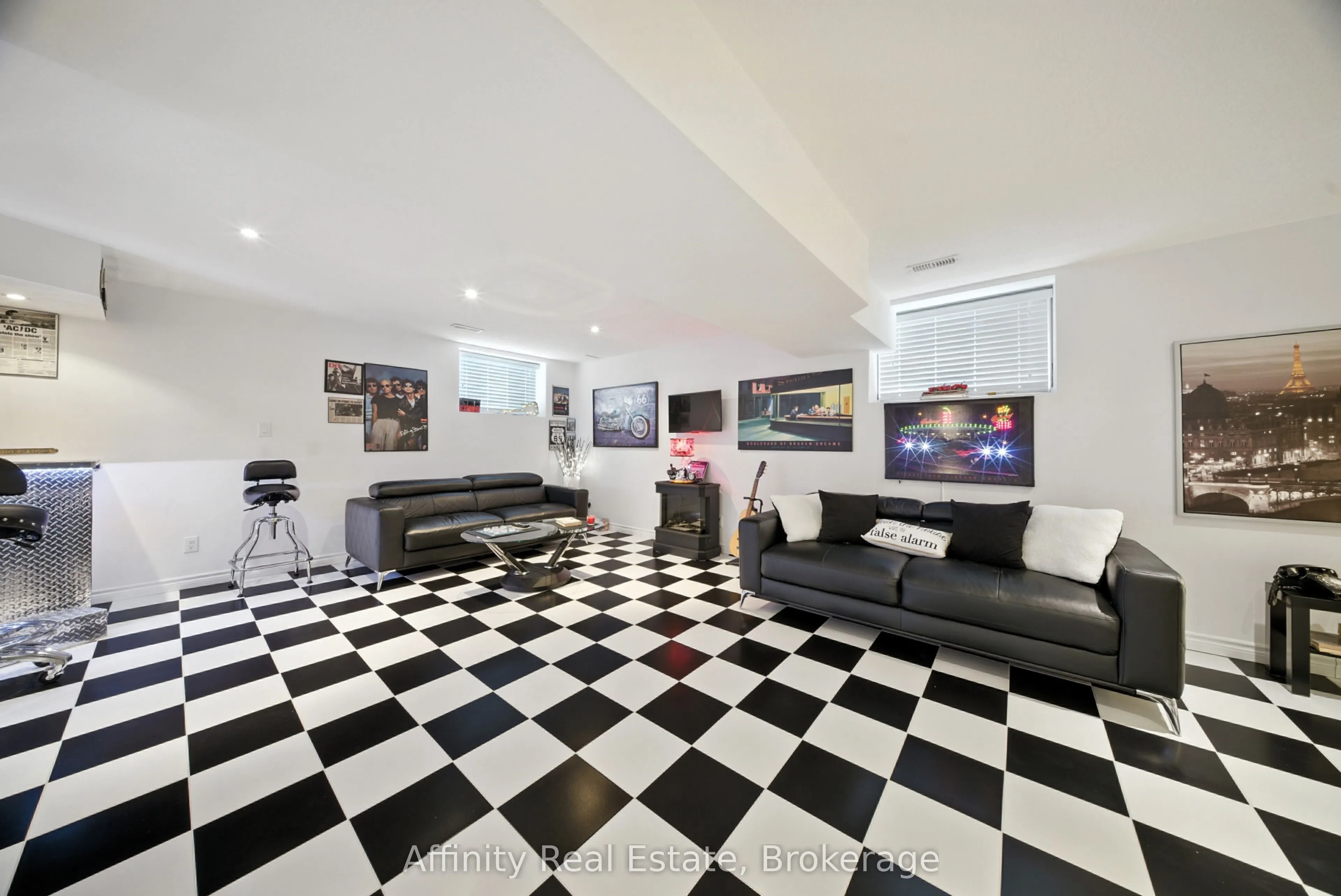 257 Donly Drive S