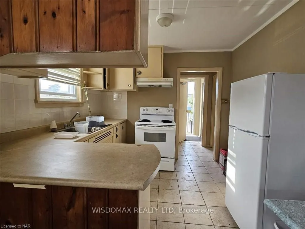 8278 THOROLD STONE Road