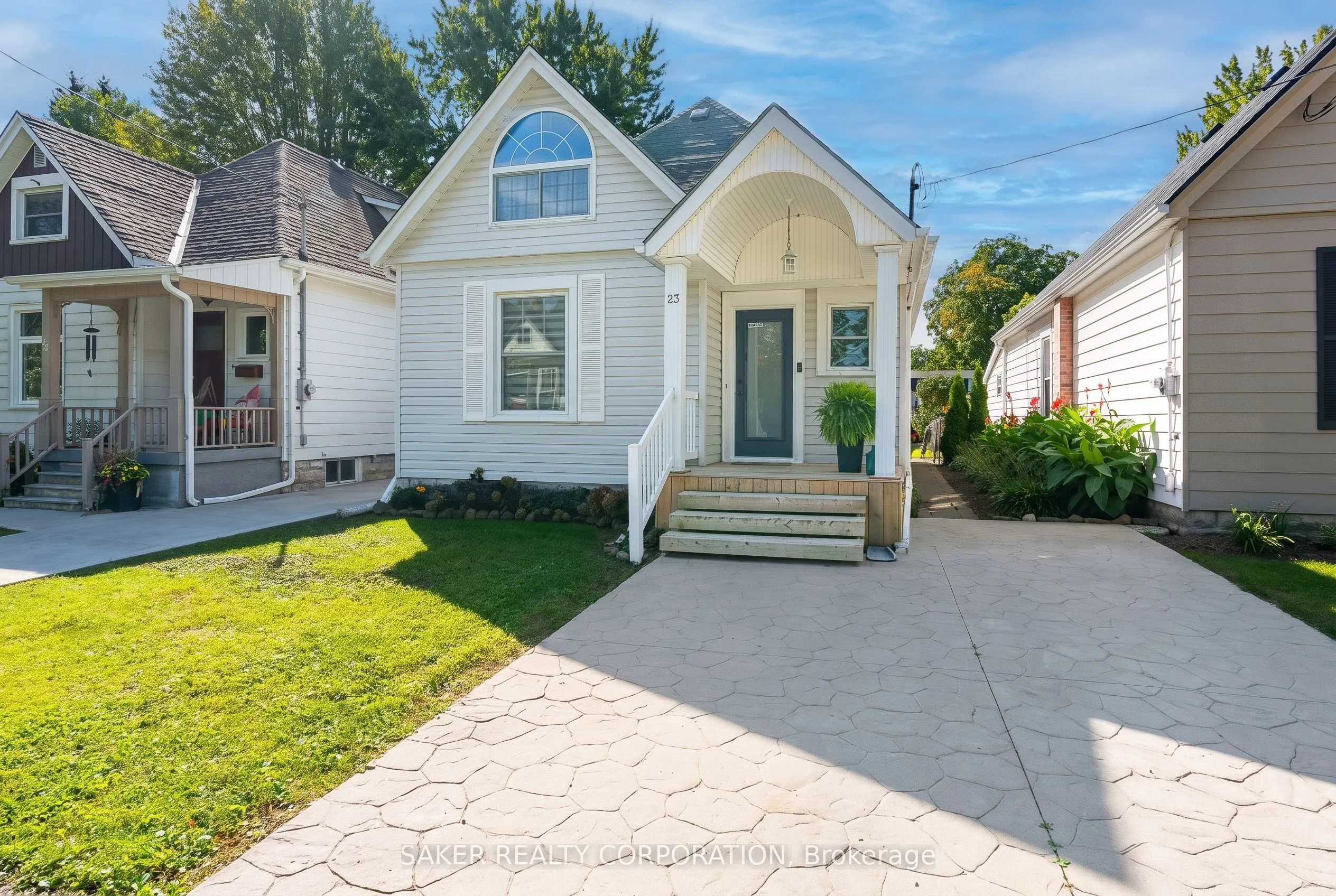 23 Maple Street