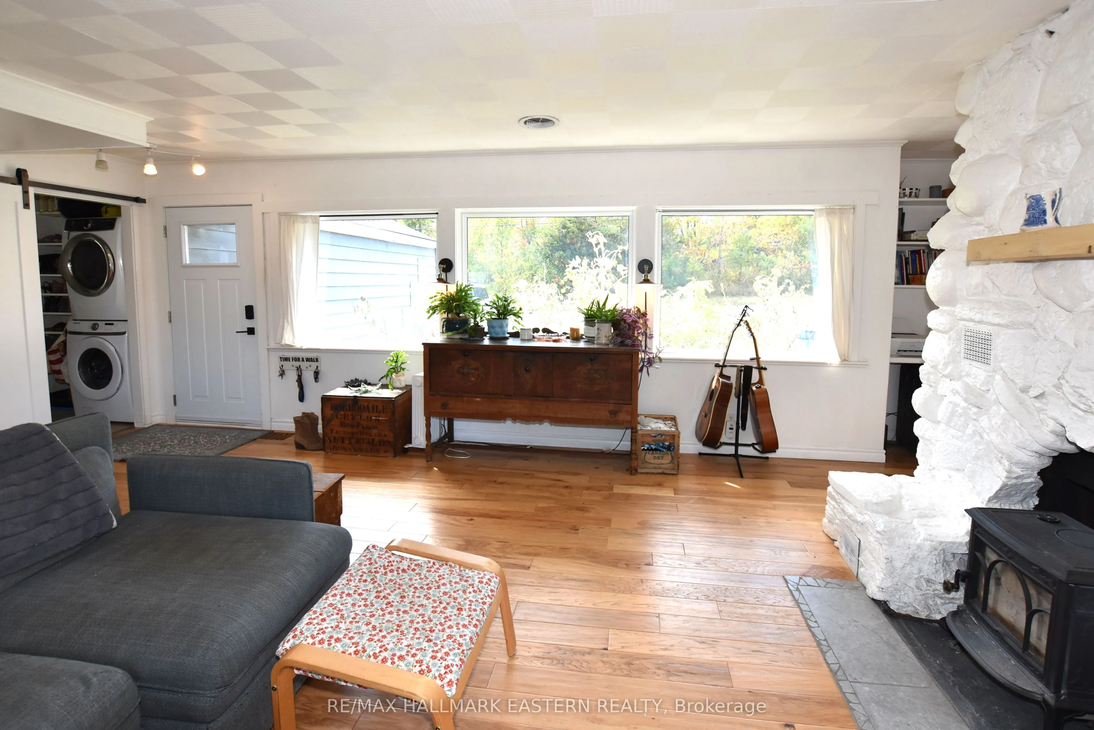 726 Fairbairn Street