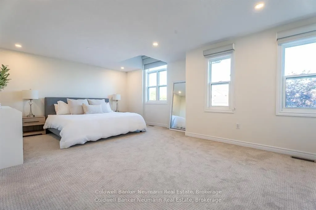 46 Darling Crescent