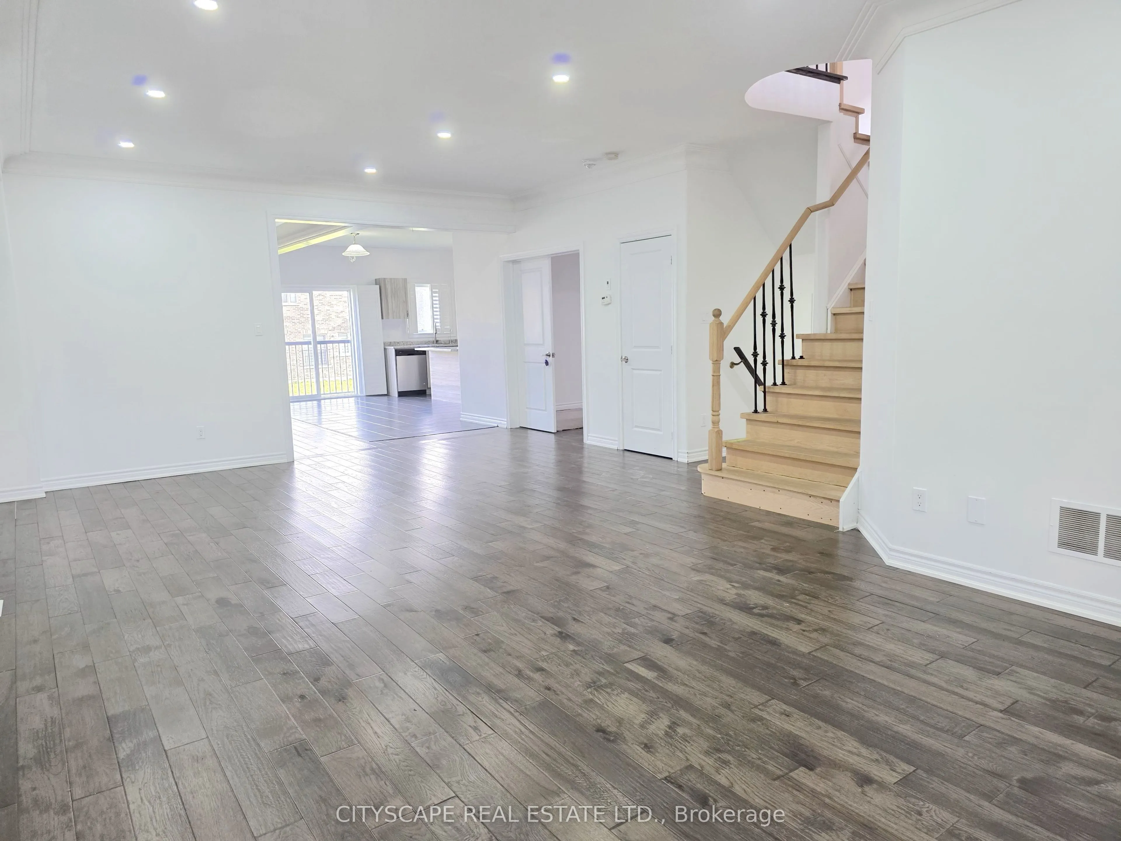 321 Van Dusen Avenue