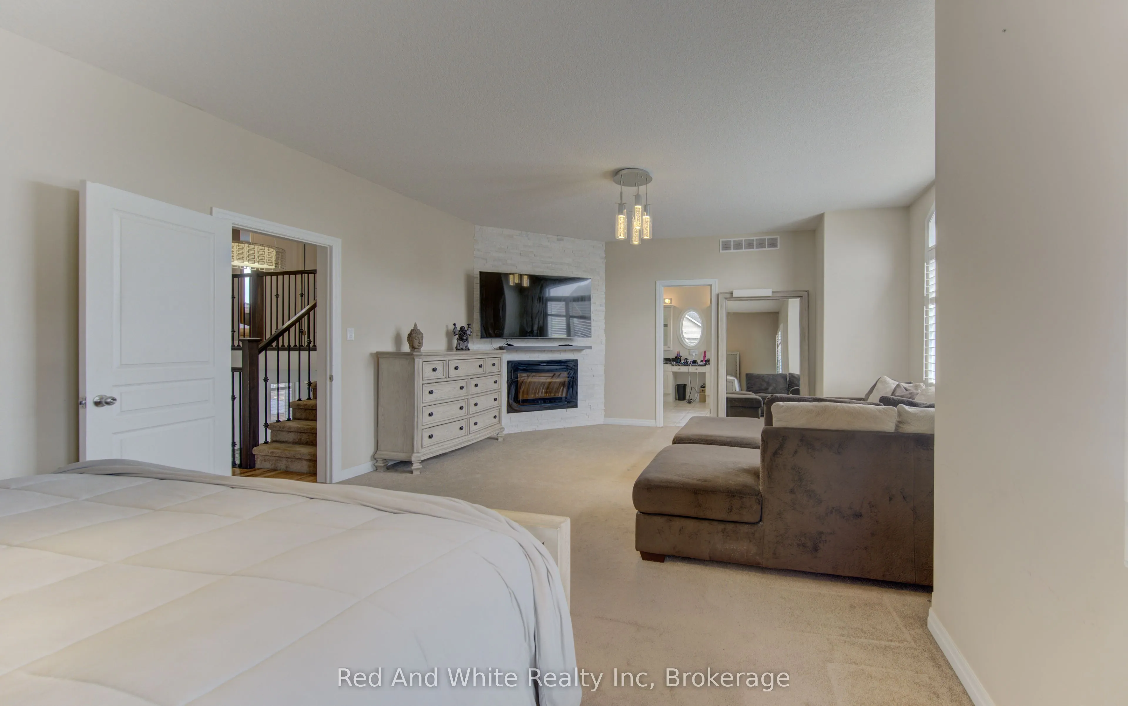 167 Westcliff Way