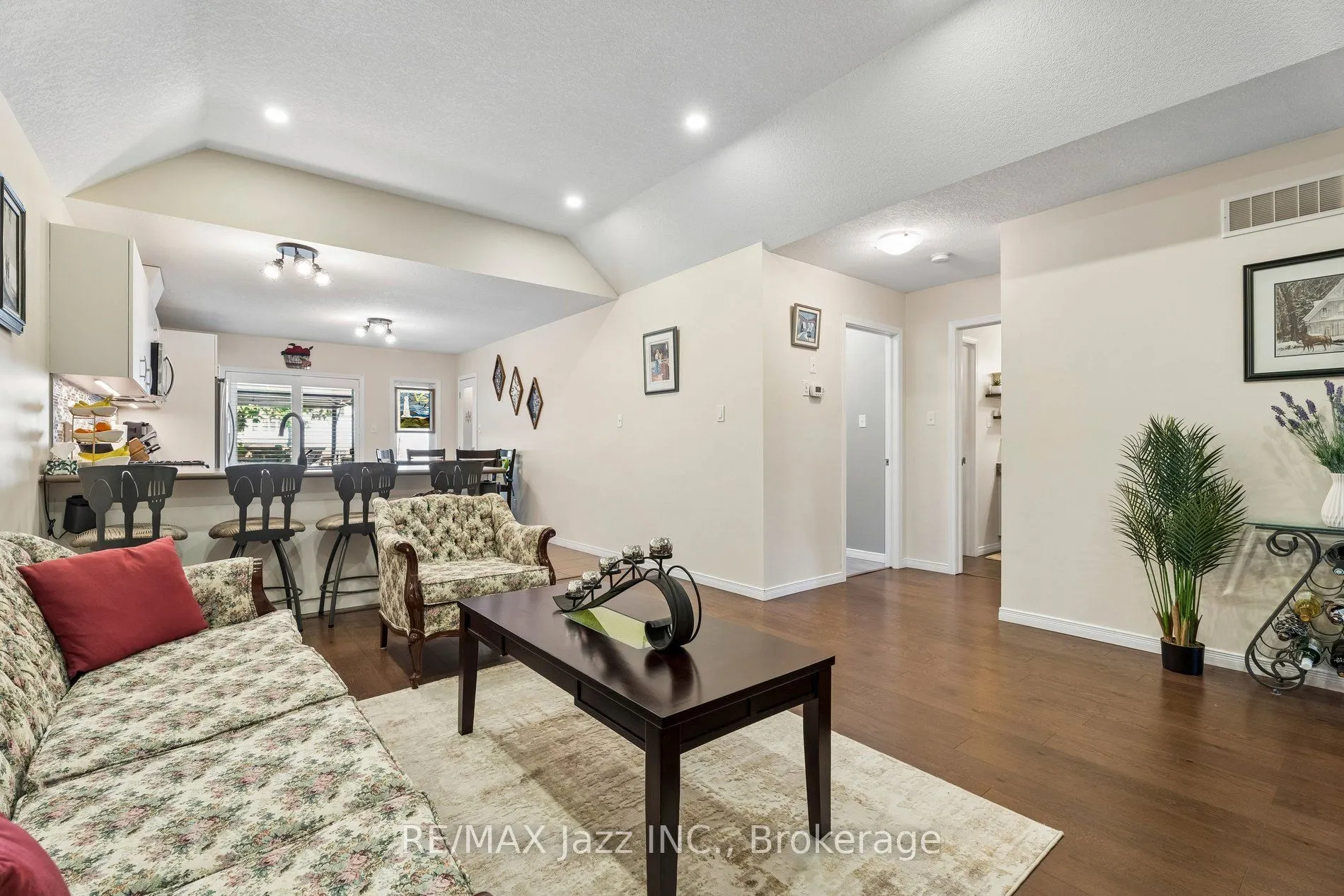 9 Trillium Way