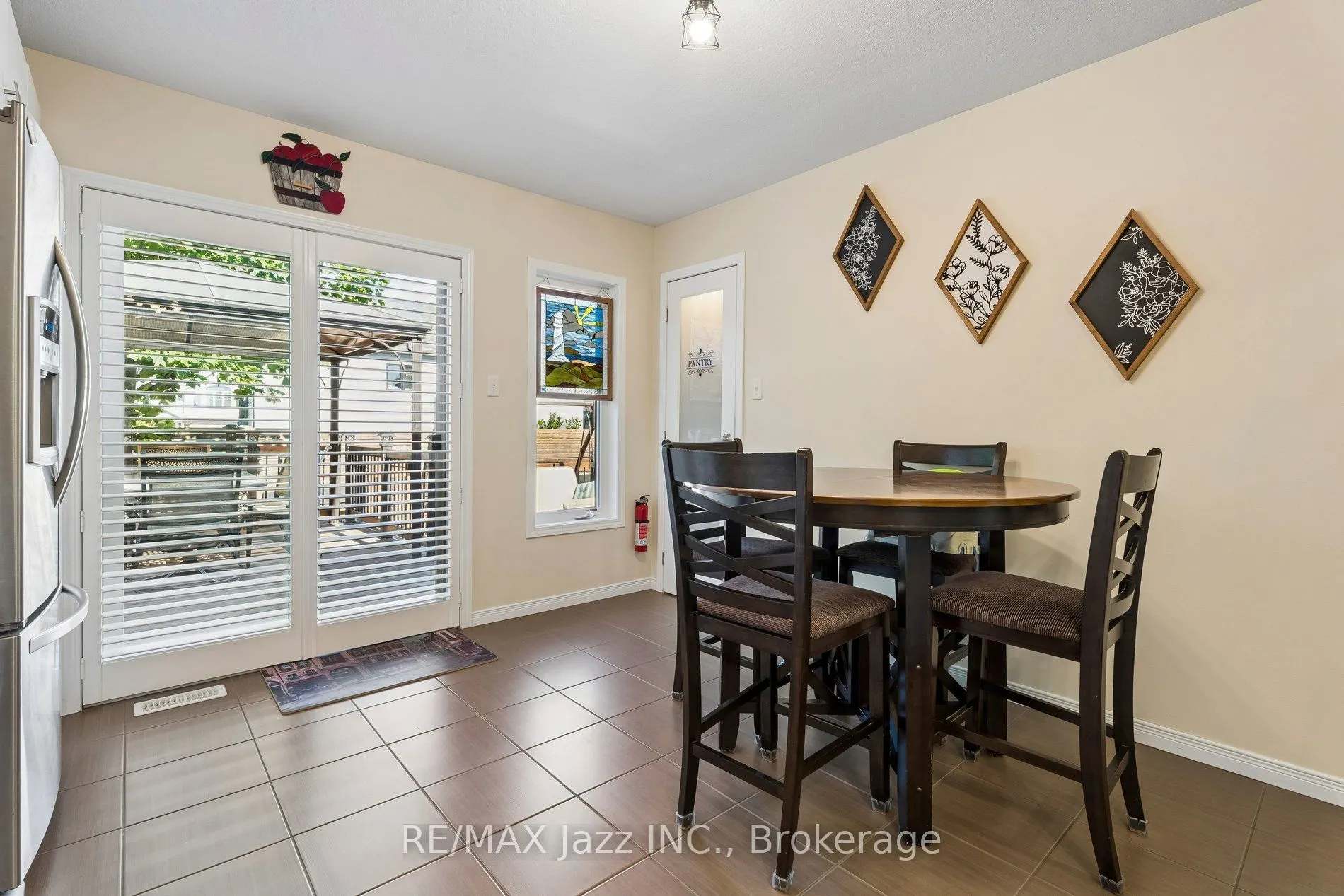9 Trillium Way