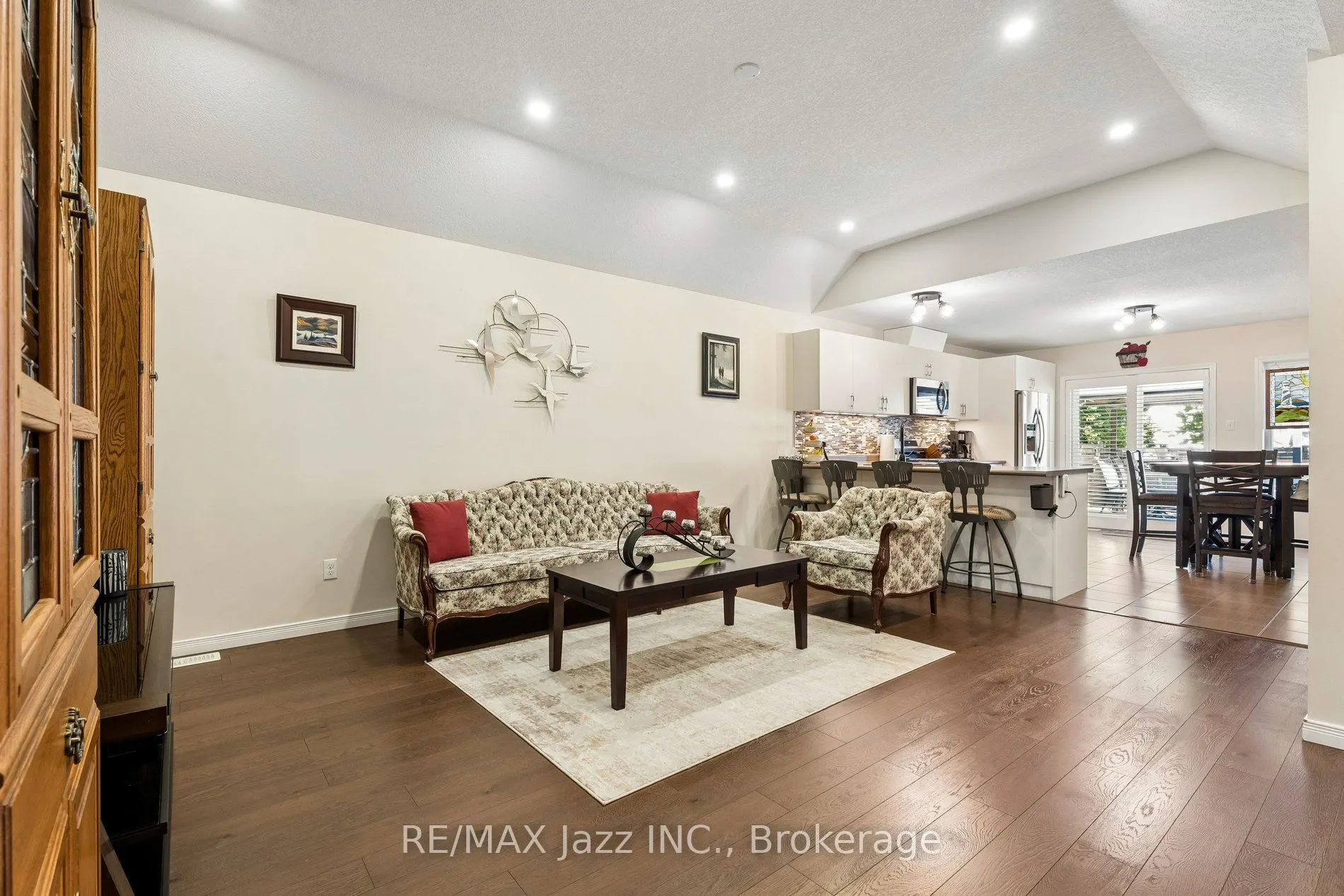 9 Trillium Way