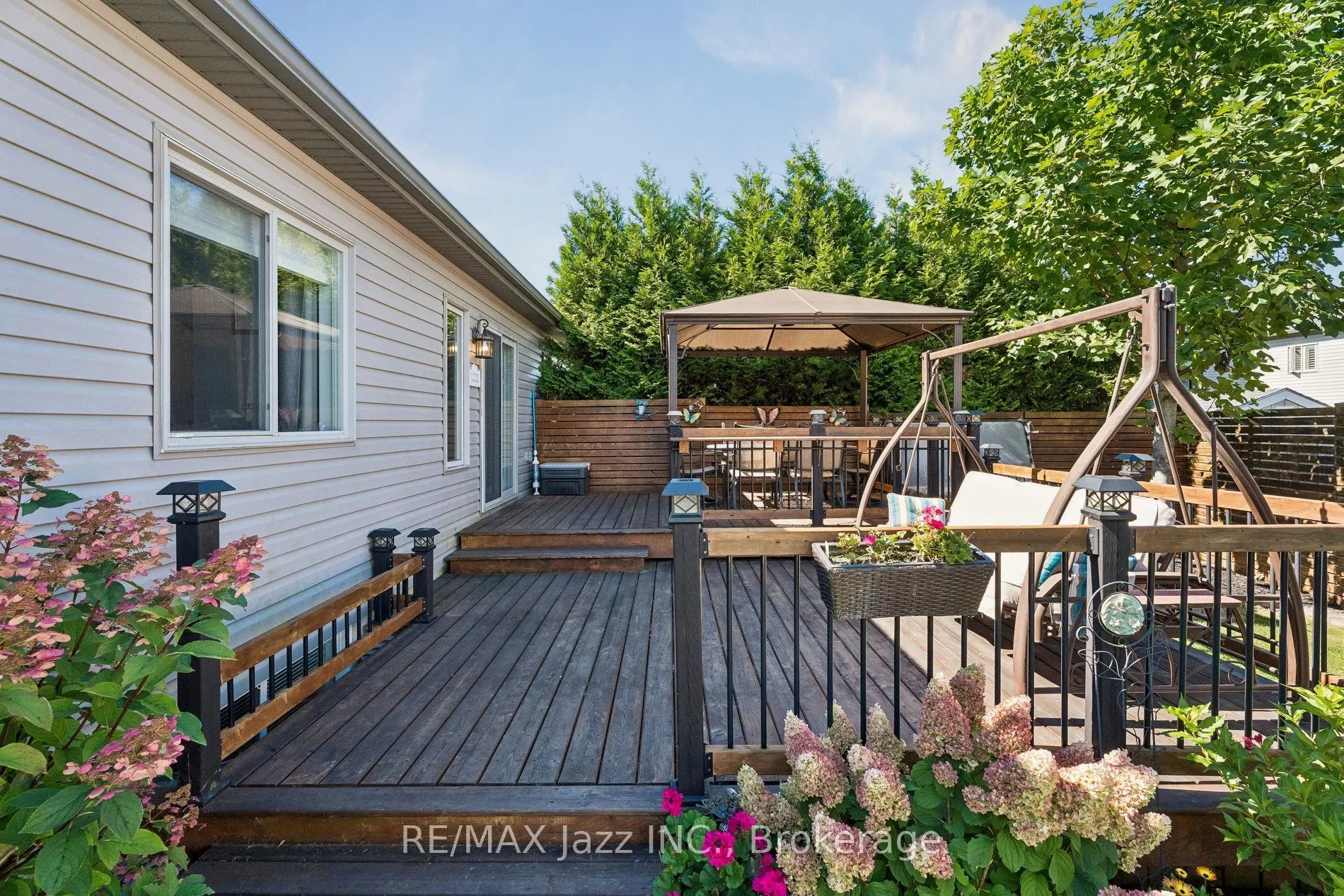9 Trillium Way