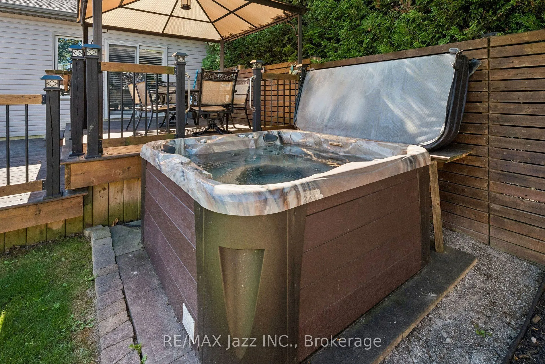 9 Trillium Way