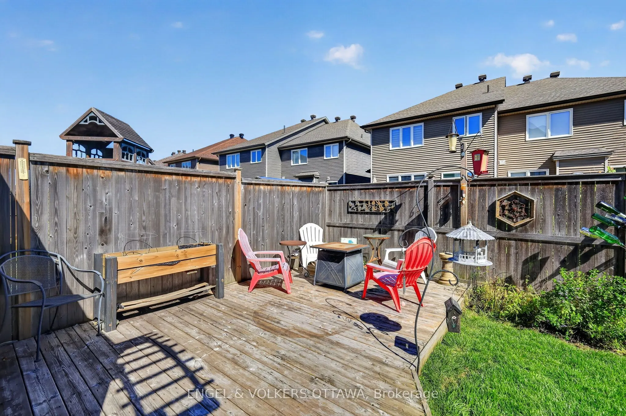 715 Bunchberry Way