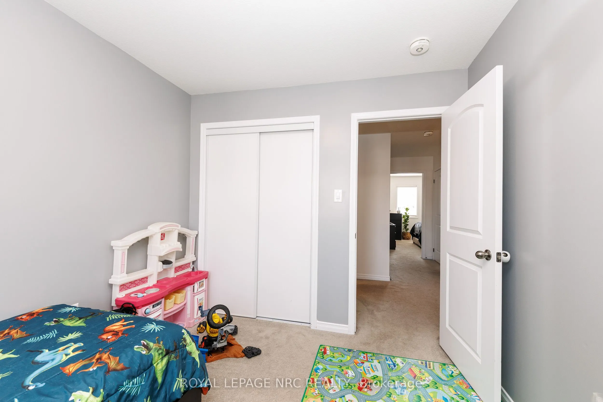 7794 White Pine Crescent
