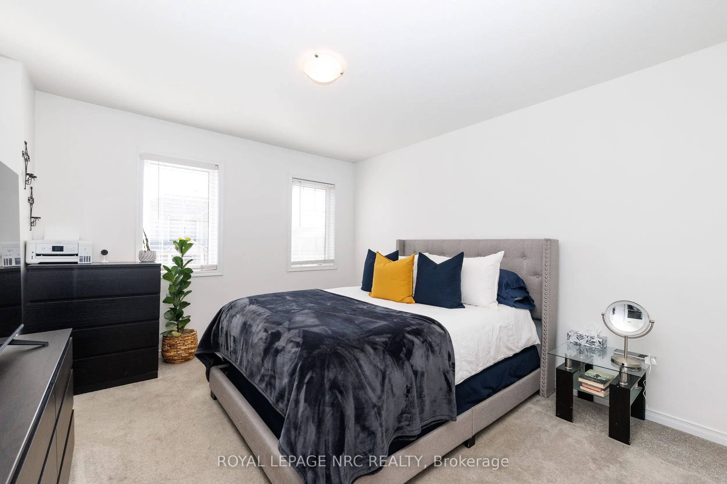 7794 White Pine Crescent