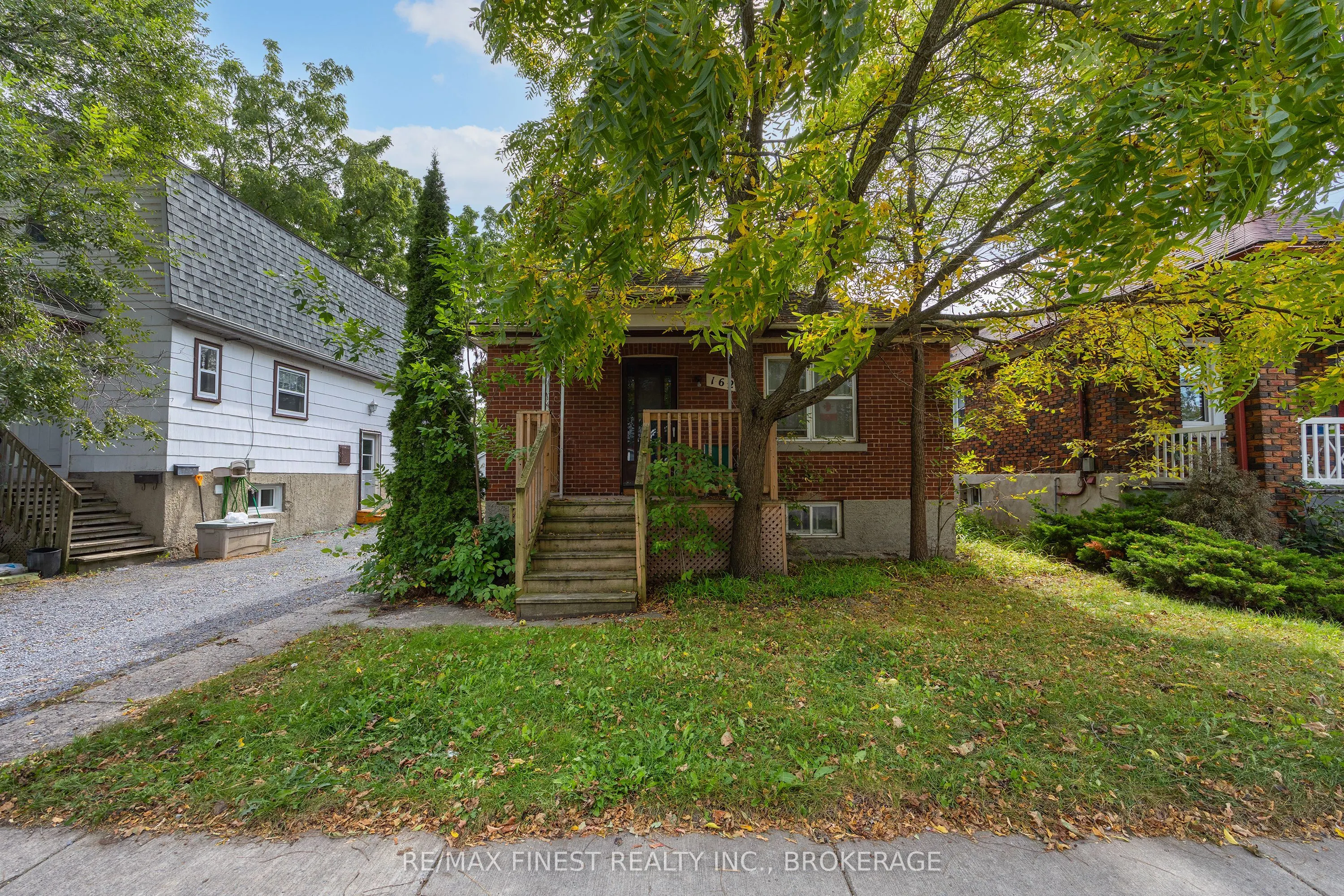 162 MACK Street