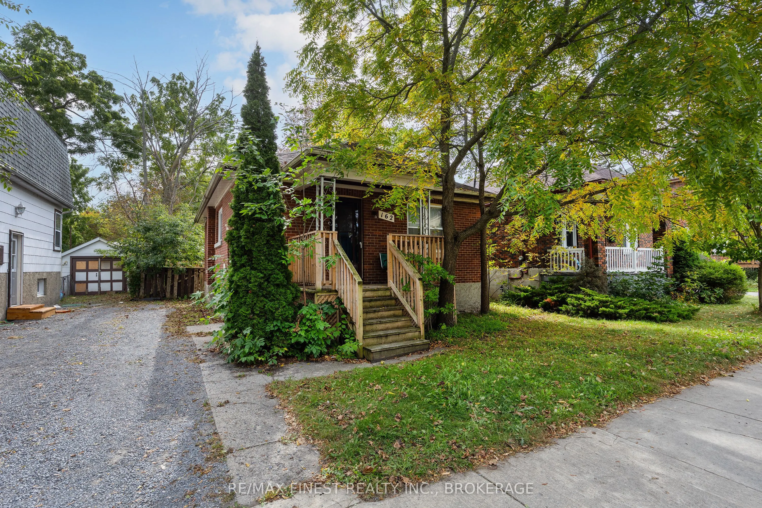 162 MACK Street