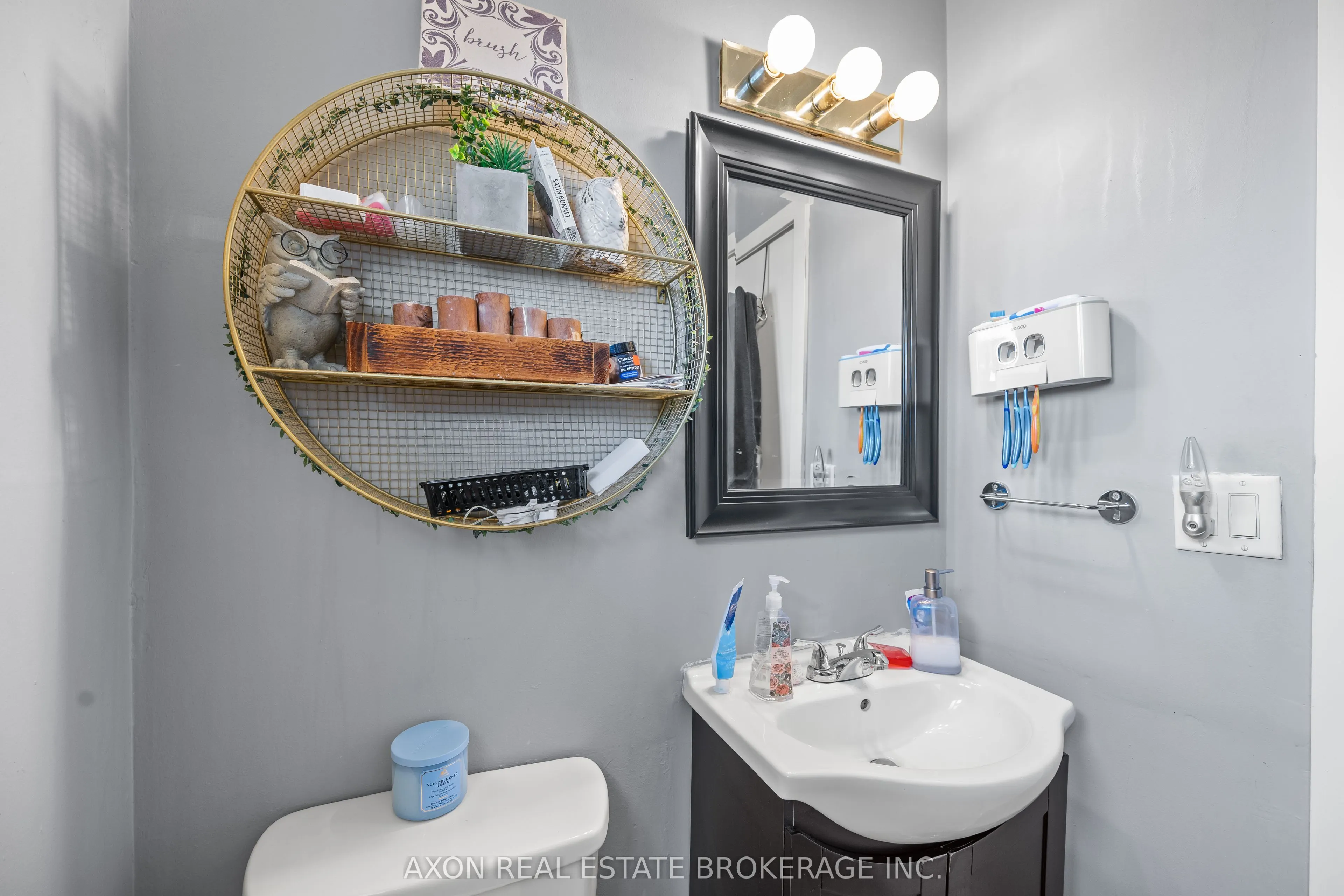 869 Oakview Avenue #9