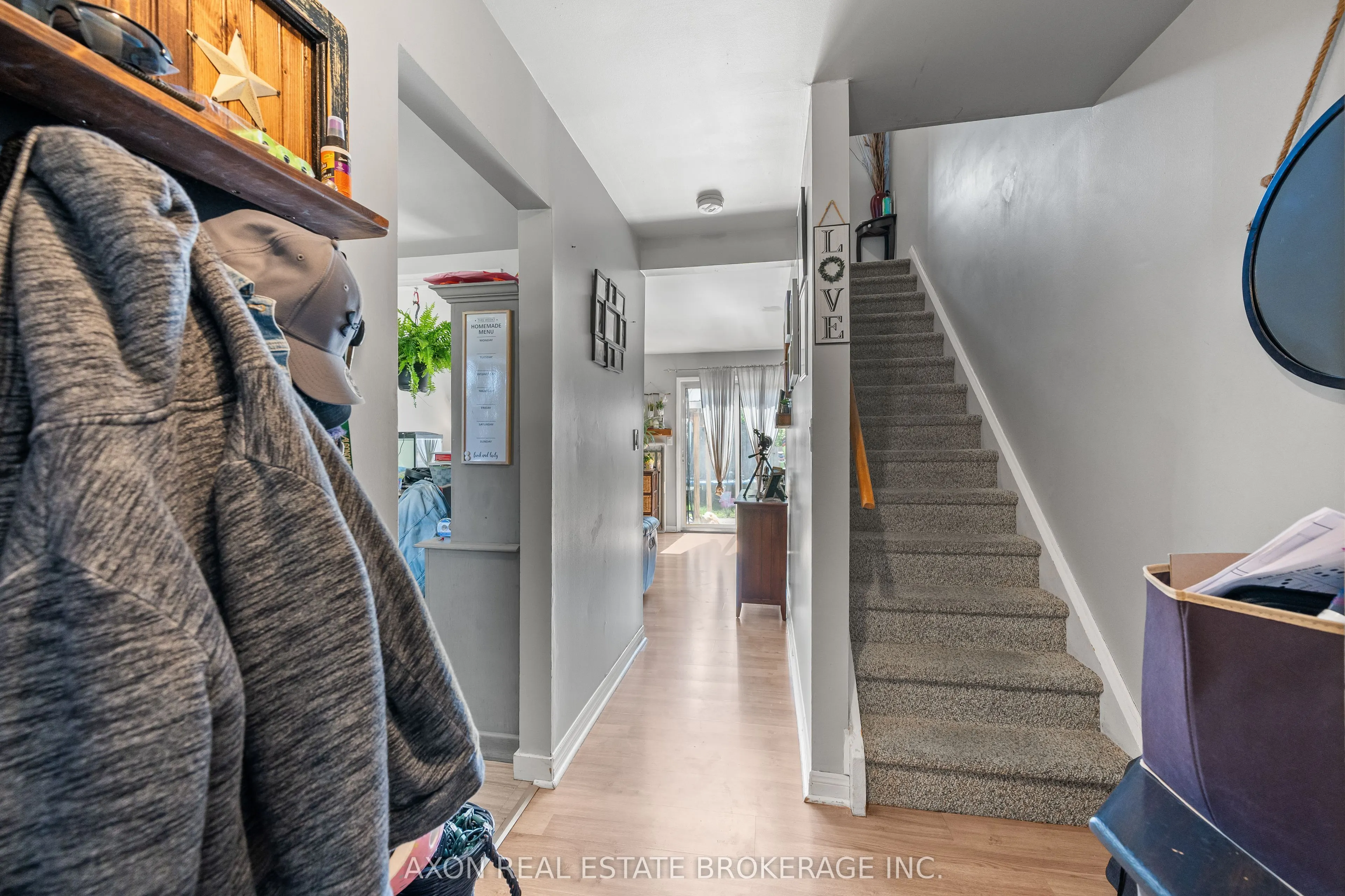 869 Oakview Avenue #9