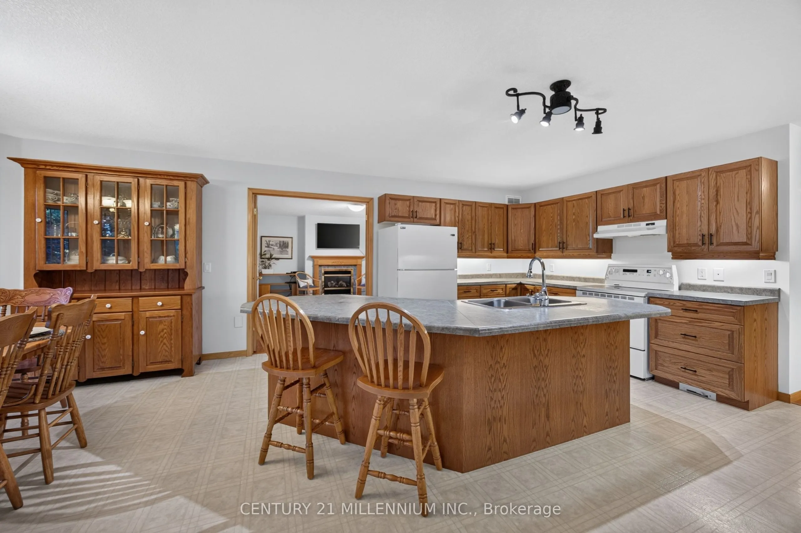 193496 Amaranth - East Luther Townline