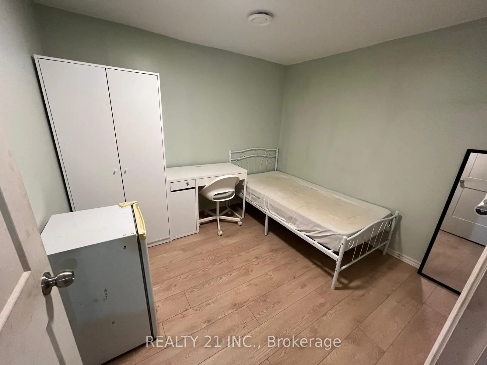 405 Keats Way #2