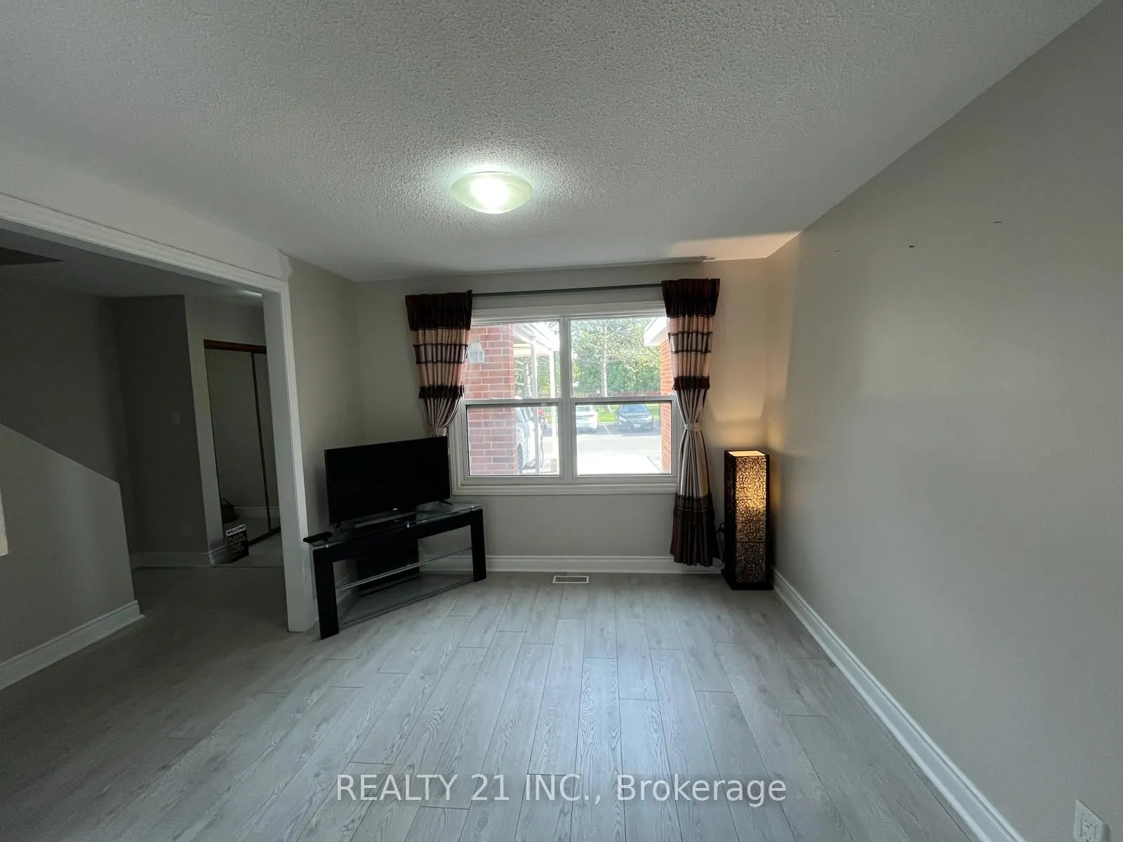 405 Keats Way #2
