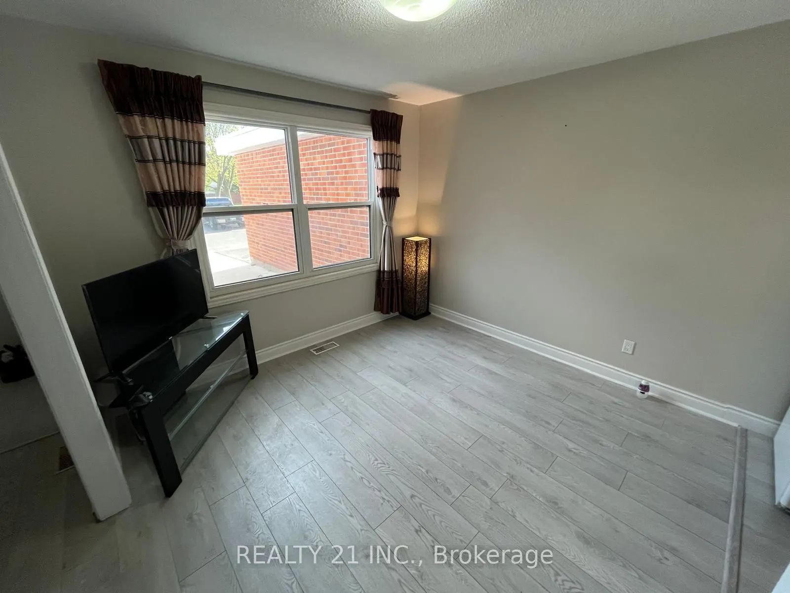 405 Keats Way #2