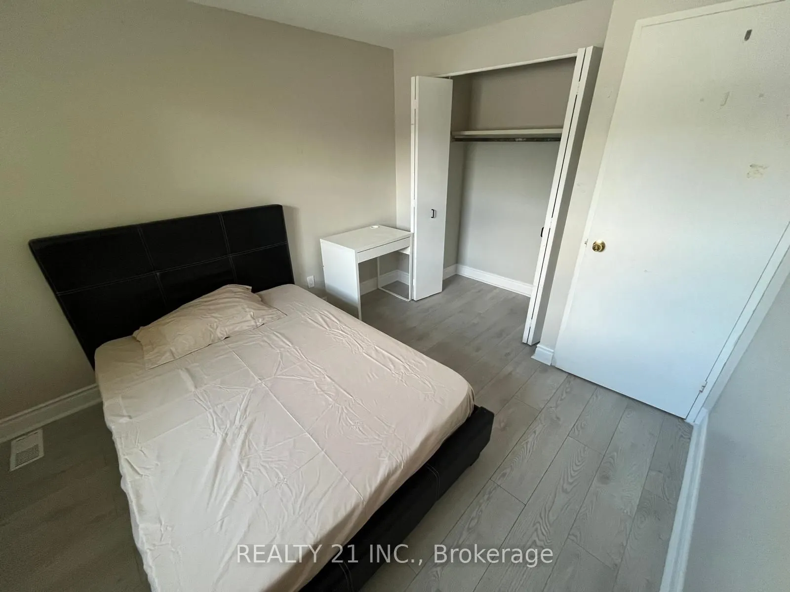 405 Keats Way #2