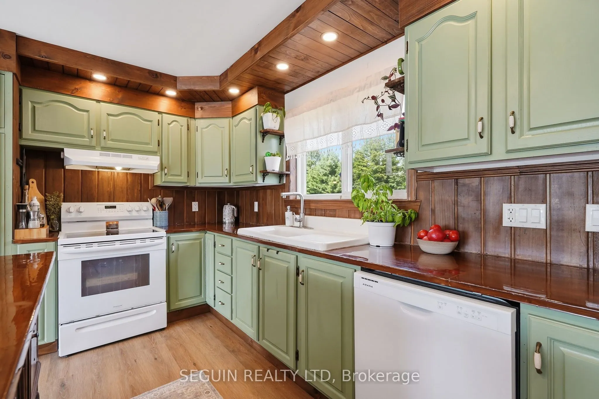 389 Concession 7 Road