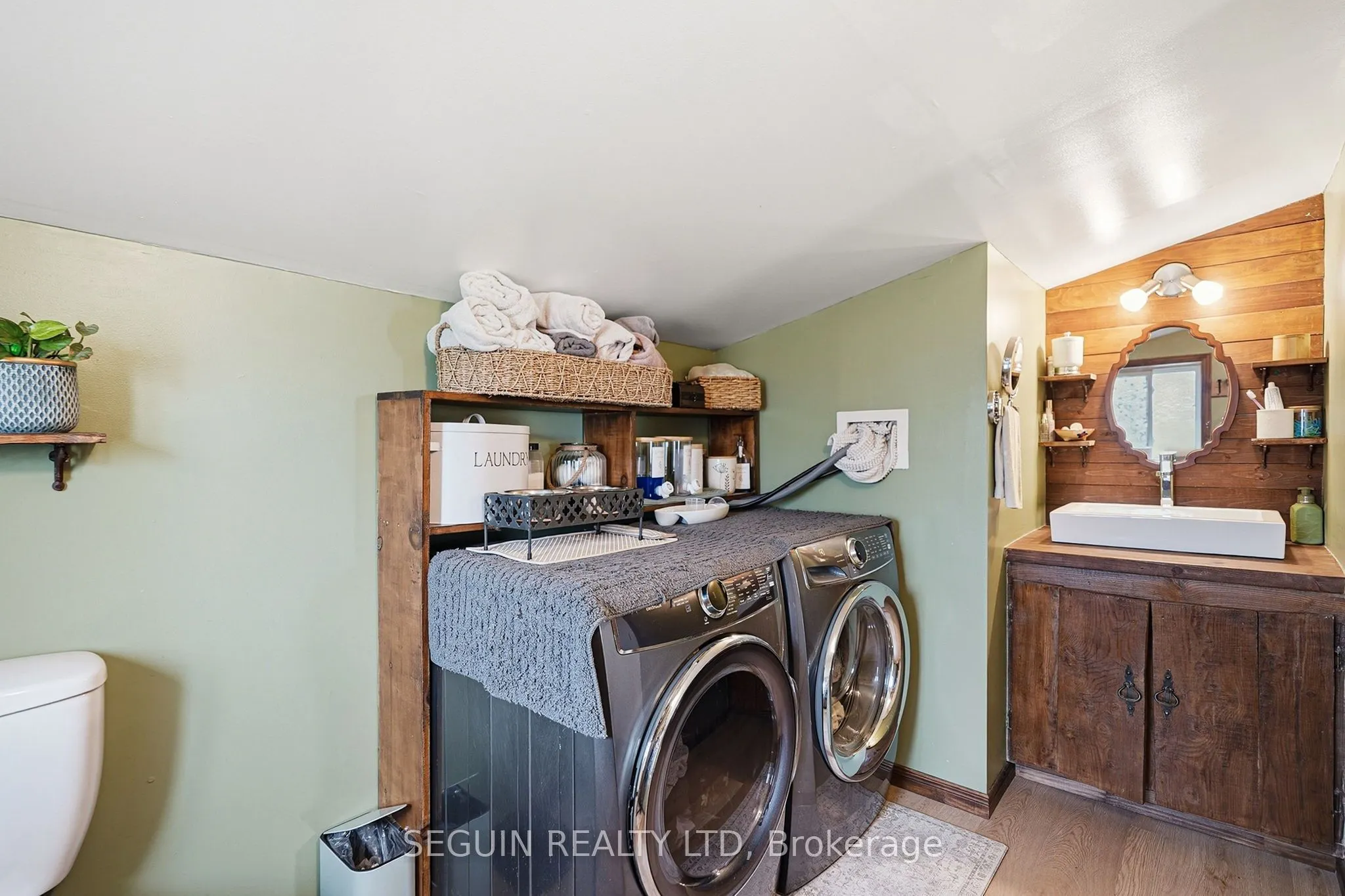 389 Concession 7 Road