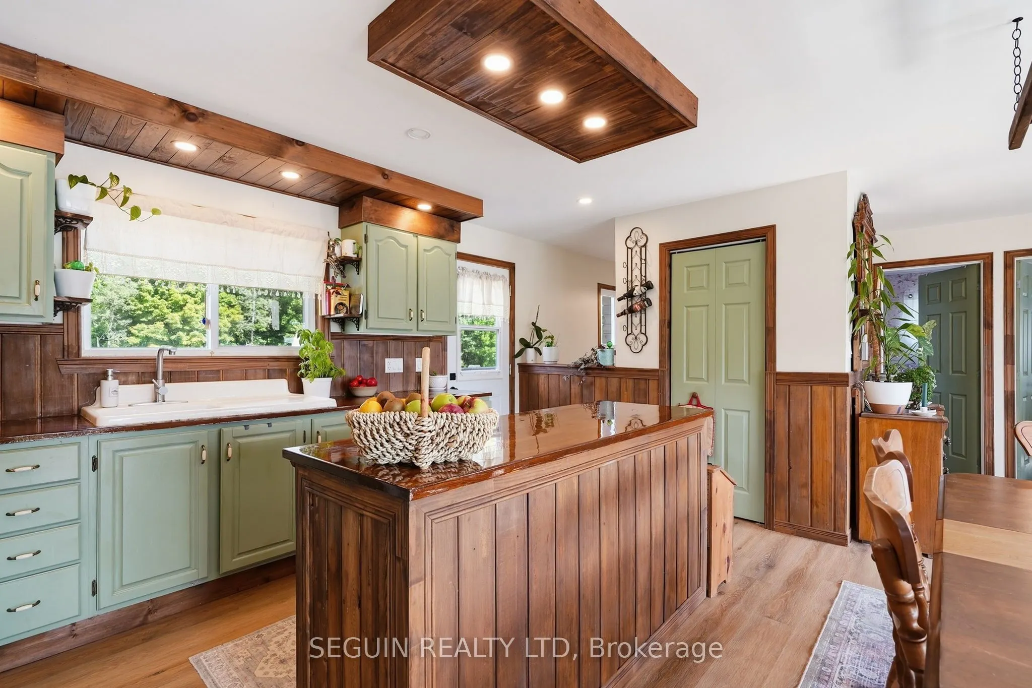 389 Concession 7 Road